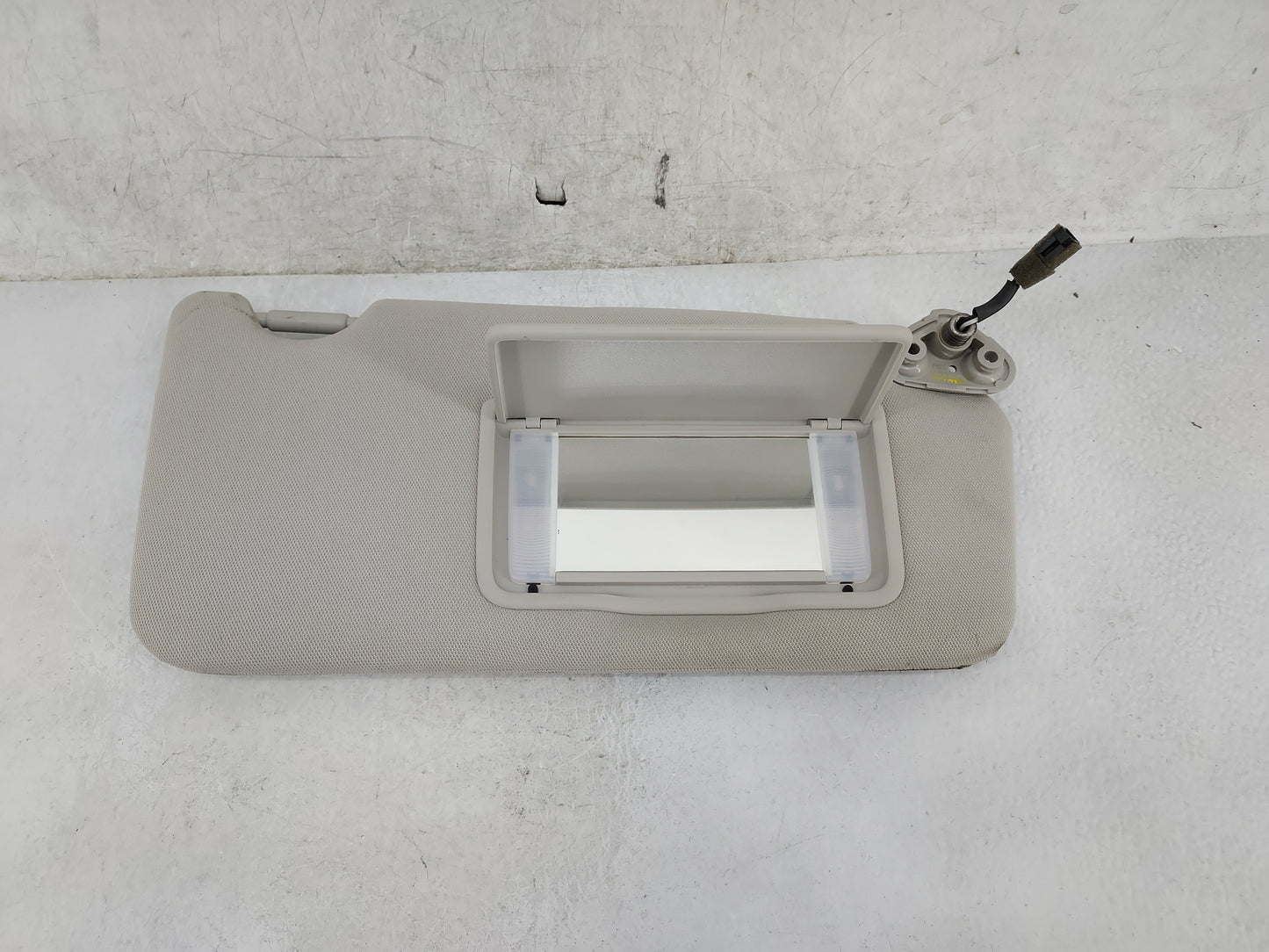 2010-2014 Subaru Legacy Sun Visor Shade Replacement Passenger Right Mirror Fits Fits 2010 2011 2012 2013 2014 OEM Used Auto 