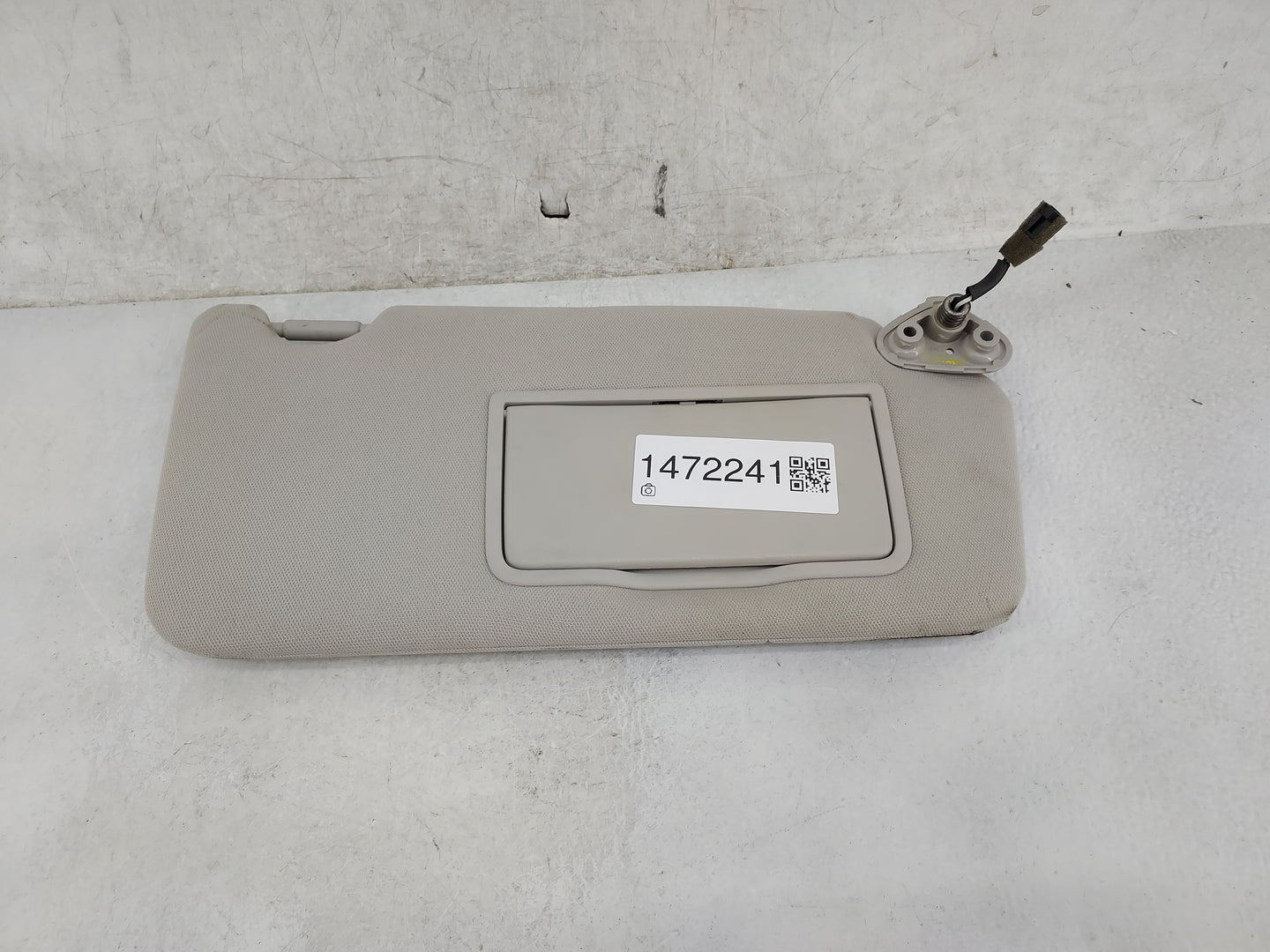 2010-2014 Subaru Legacy Sun Visor Shade Replacement Passenger Right Mirror Fits Fits 2010 2011 2012 2013 2014 OEM Used Auto 