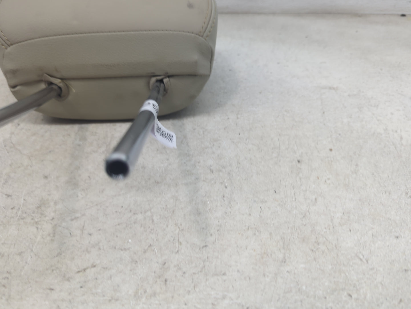 2013 Subaru Legacy Headrest Head Rest Front Passenger Seat 1472290 - Oemusedautoparts1.com