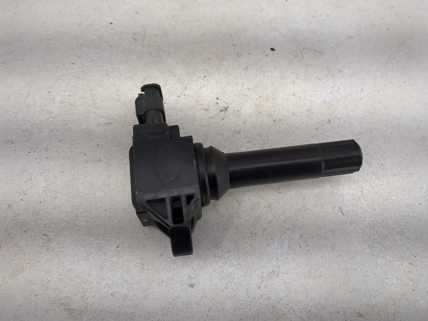 Subaru Legacy Ignition Coil Igniter Pack 1482317 - Oemusedautoparts1.com
