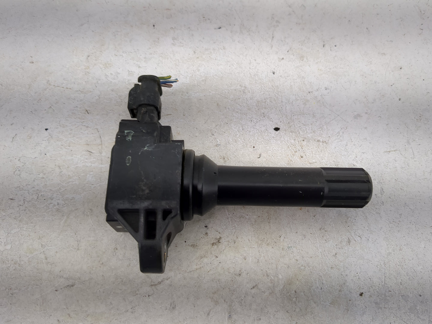 Subaru Legacy Ignition Coil Igniter Pack 1482321 - Oemusedautoparts1.com