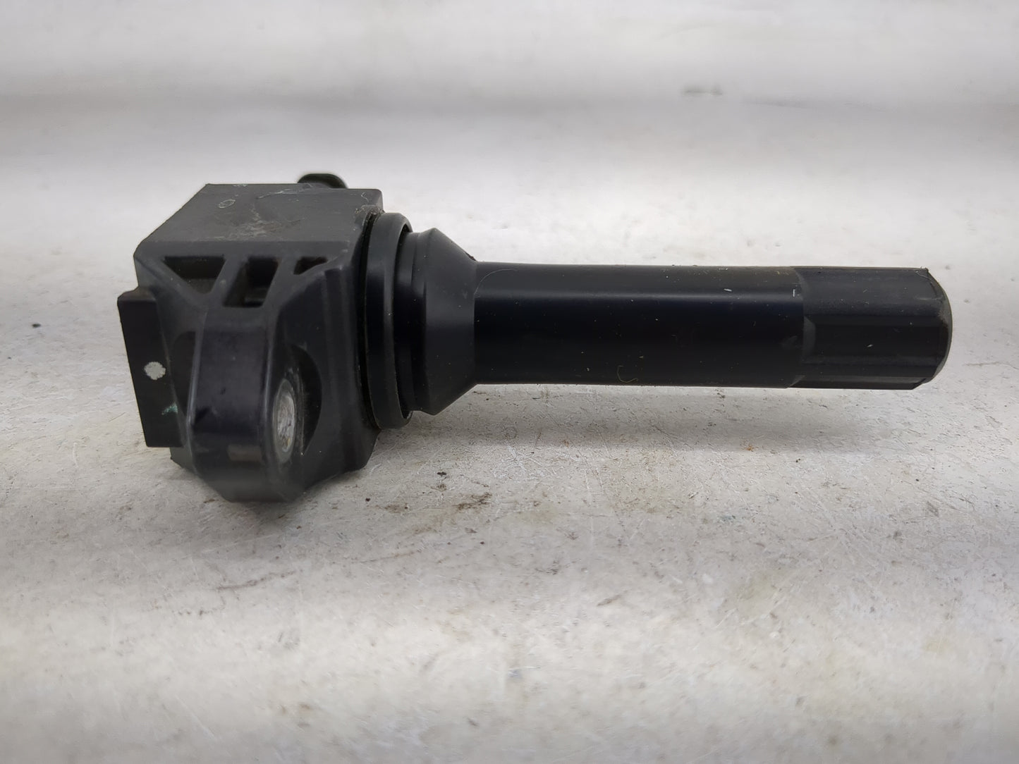 Subaru Legacy Ignition Coil Igniter Pack 1482321 - Oemusedautoparts1.com
