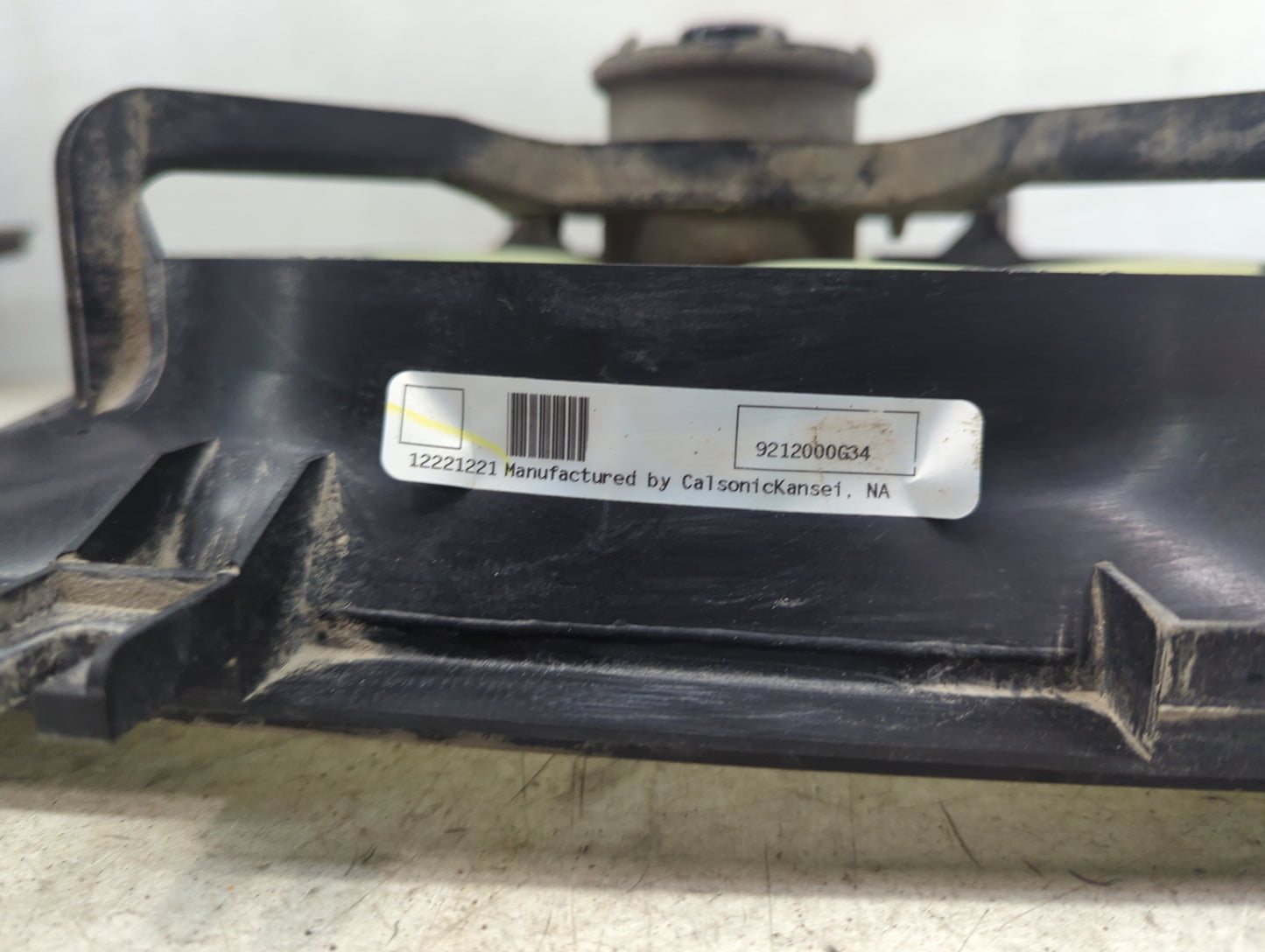 2005-2014 Subaru Legacy Electric Radiator Cooling Fan Motor Assembly P/N:12221221 9212000G34 Fits OEM Used Auto Parts - Oemu