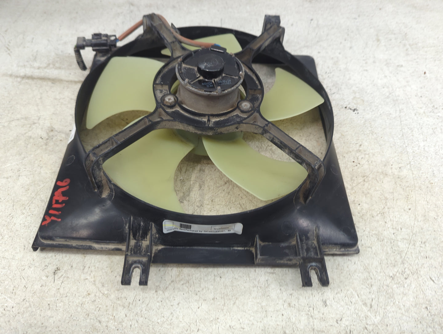 2005-2014 Subaru Legacy Electric Radiator Cooling Fan Motor Assembly P/N:12221221 9212000G34 Fits OEM Used Auto Parts - Oemu