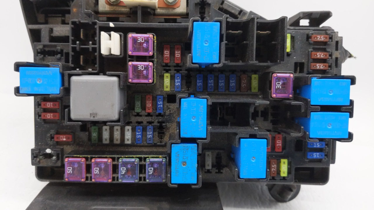 2010-2014 Subaru Legacy Fusebox Fuse Box Panel Relay Module P/N:MB503202B MB503200B, MB102801B Fits Fits 2010 2011 2012 2013