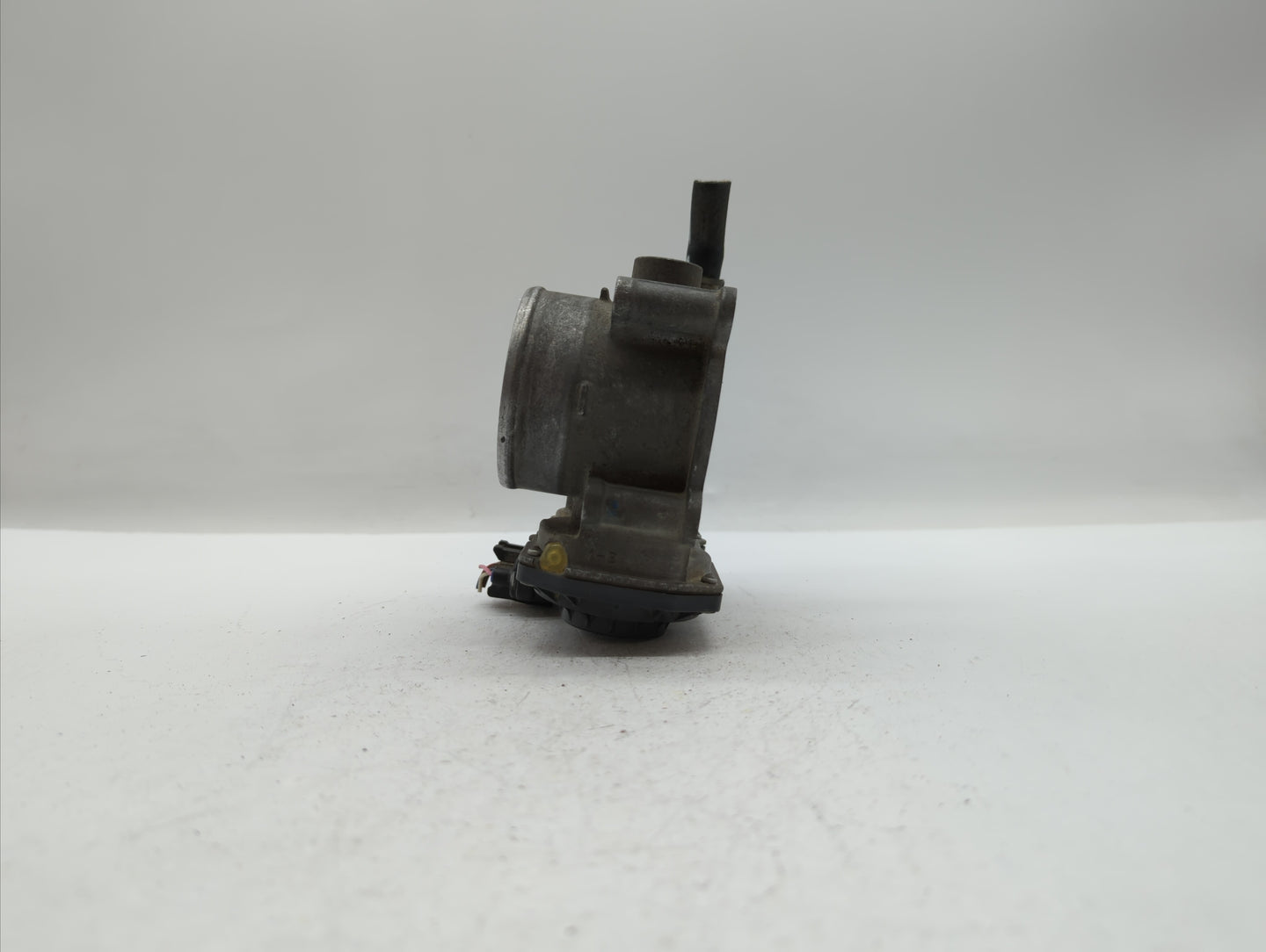 2013-2019 Subaru Legacy Throttle Body P/N:16112AA38A Fits Fits 2013 2014 2015 2016 2017 2018 2019 OEM Used Auto Parts - Oemu