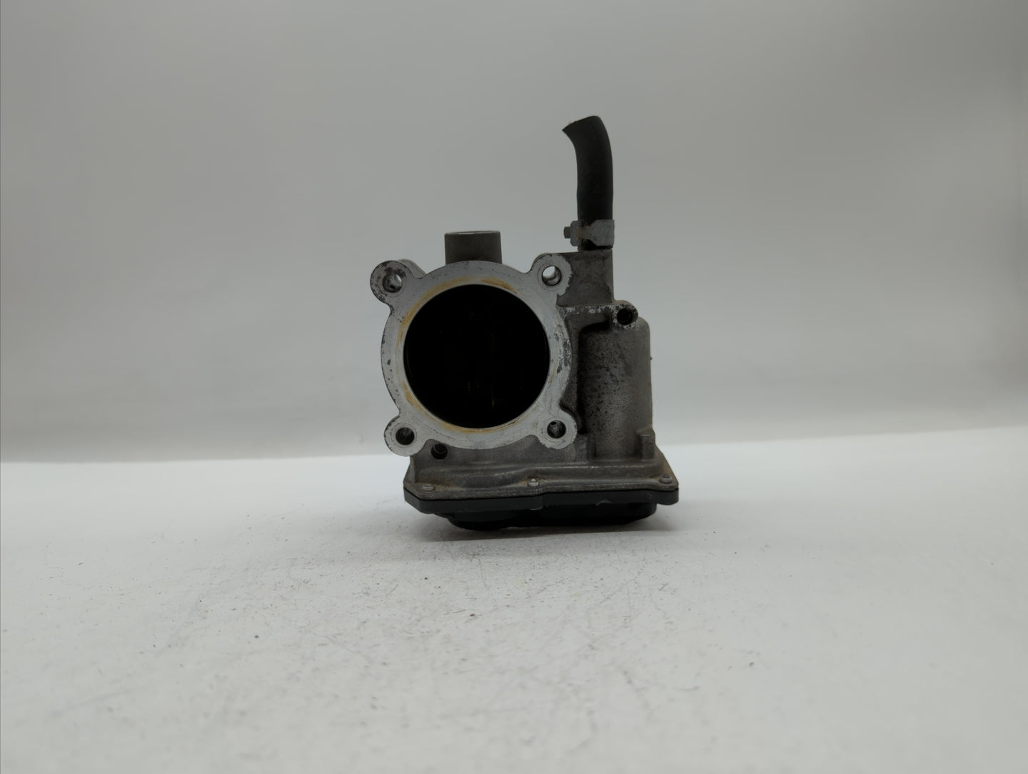 2013-2019 Subaru Legacy Throttle Body P/N:16112AA38A Fits Fits 2013 2014 2015 2016 2017 2018 2019 OEM Used Auto Parts - Oemu