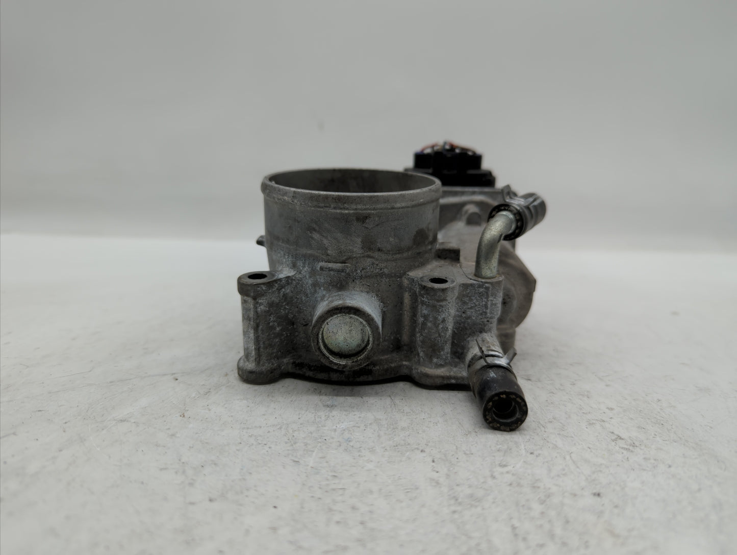 2013-2019 Subaru Legacy Throttle Body P/N:16112AA38A Fits Fits 2013 2014 2015 2016 2017 2018 2019 OEM Used Auto Parts - Oemu