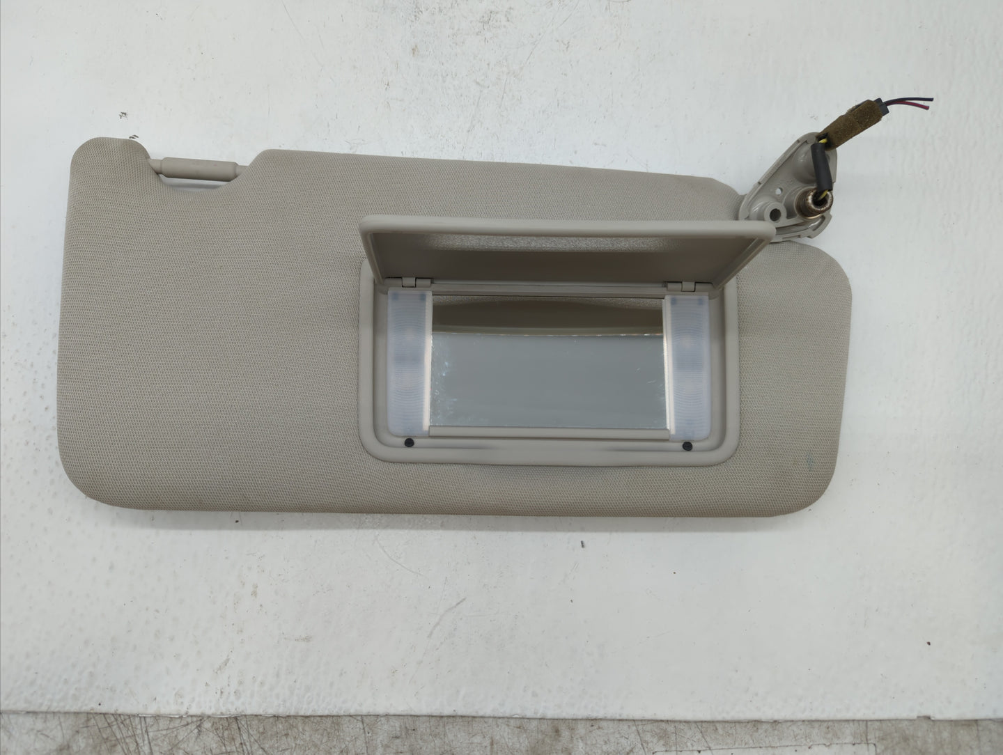 2010-2014 Subaru Legacy Sun Visor Shade Replacement Passenger Right Mirror Fits Fits 2010 2011 2012 2013 2014 OEM Used Auto 