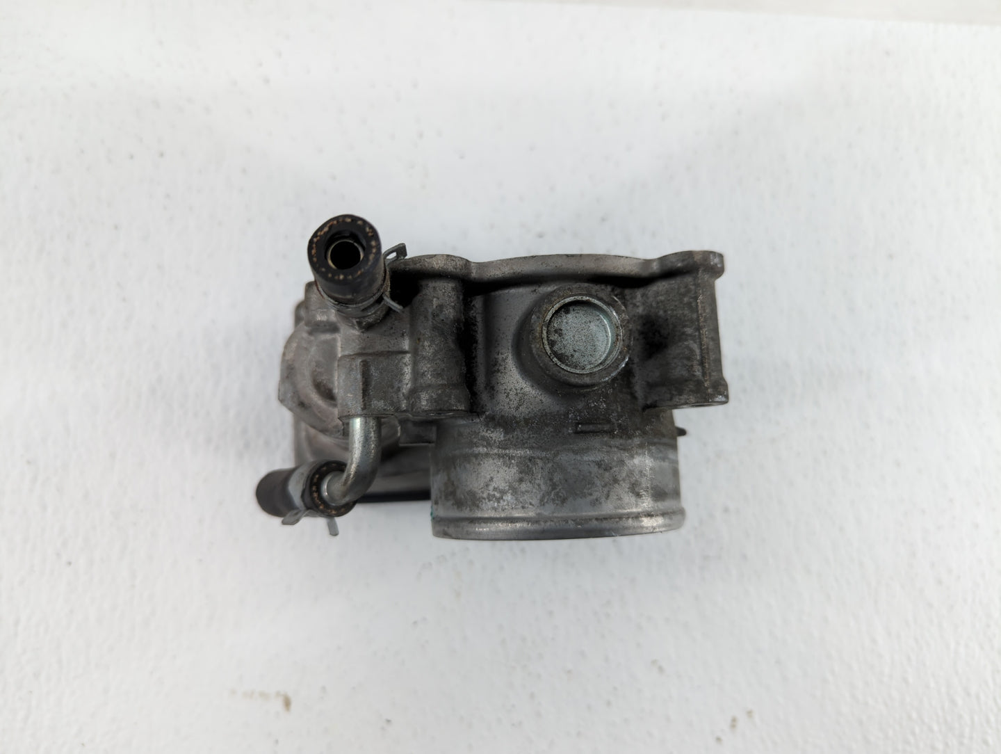 2013-2019 Subaru Legacy Throttle Body P/N:16112AA38A Fits Fits 2013 2014 2015 2016 2017 2018 2019 OEM Used Auto Parts - Oemu
