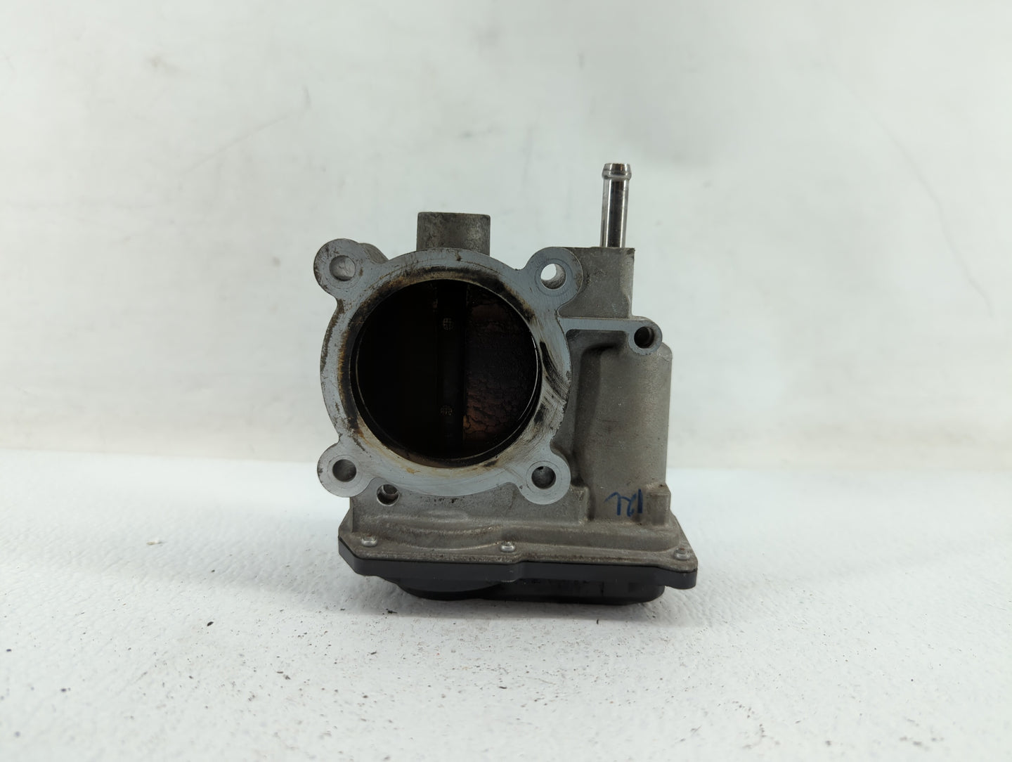 2013-2019 Subaru Legacy Throttle Body P/N:16112AA38A Fits Fits 2013 2014 2015 2016 2017 2018 2019 OEM Used Auto Parts - Oemu