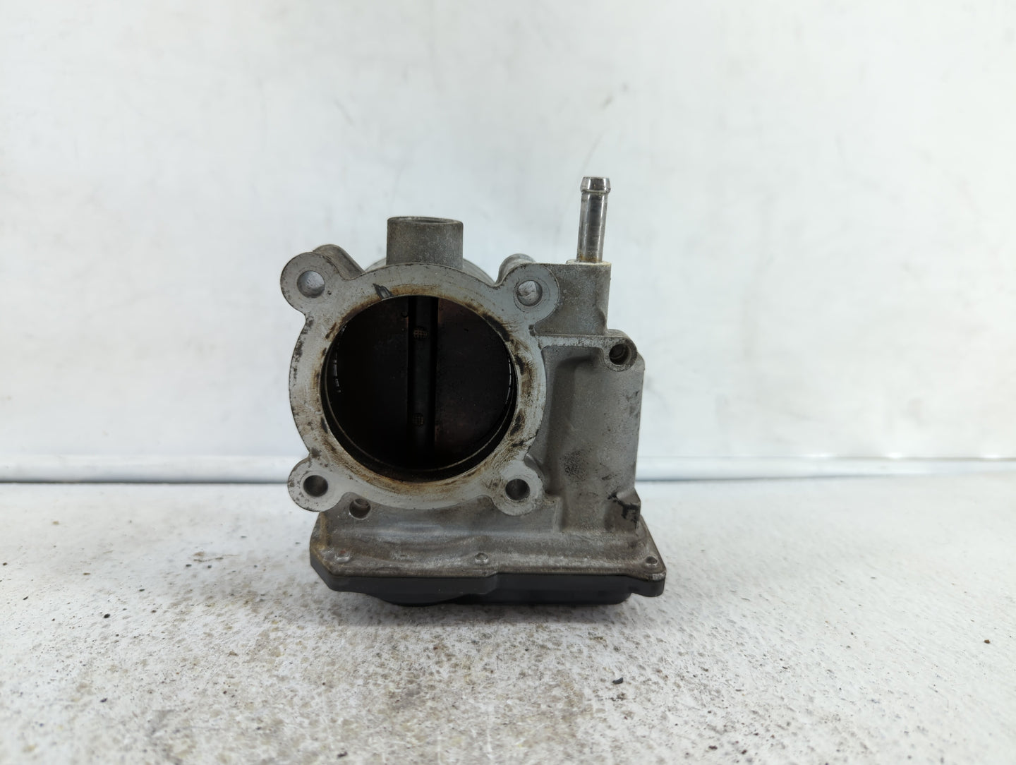 2013-2019 Subaru Legacy Throttle Body P/N:16112AA38A Fits Fits 2013 2014 2015 2016 2017 2018 2019 OEM Used Auto Parts - Oemu