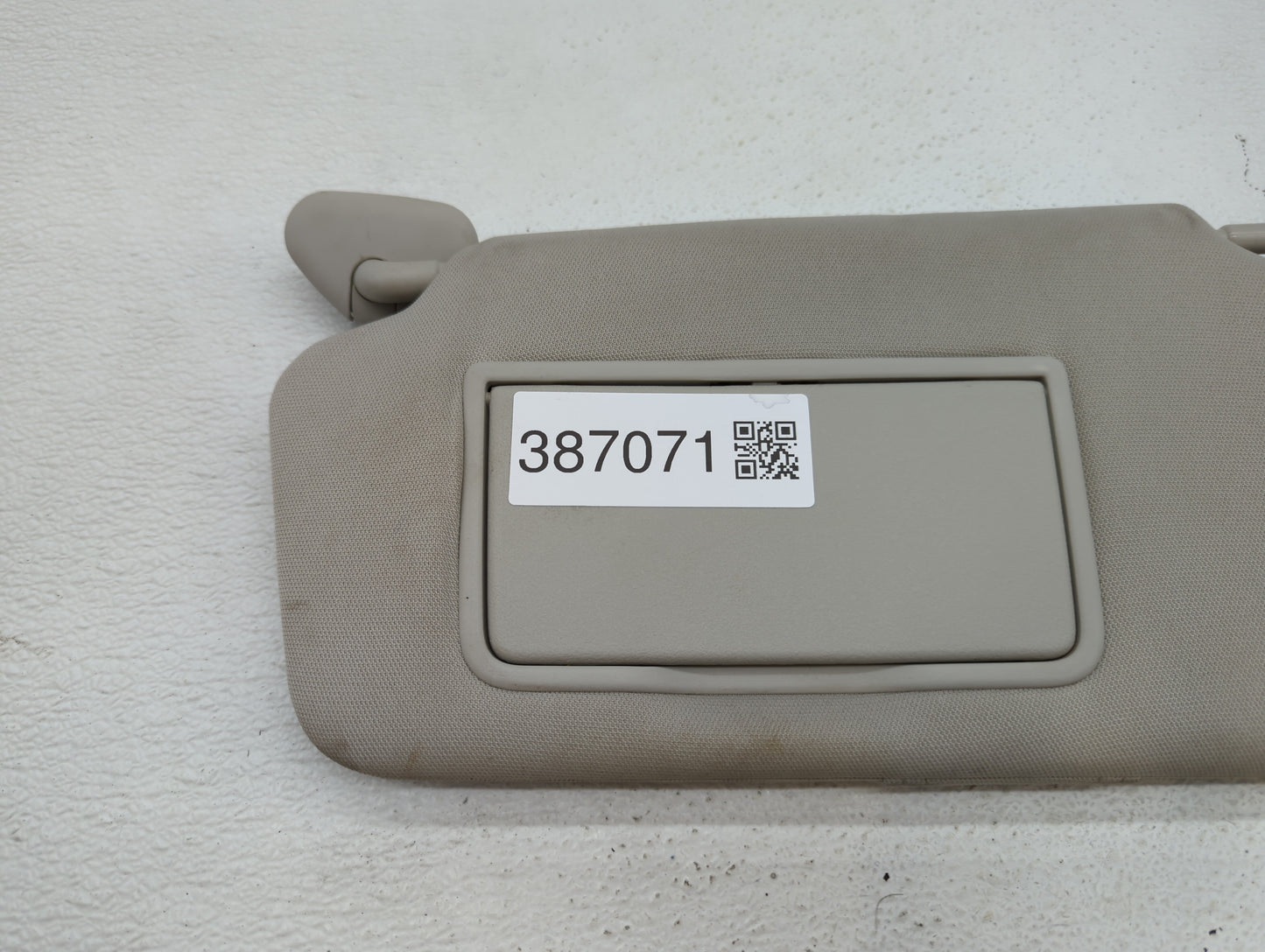 2010-2014 Subaru Legacy Sun Visor Shade Replacement Passenger Right Mirror Fits Fits 2010 2011 2012 2013 2014 OEM Used Auto 