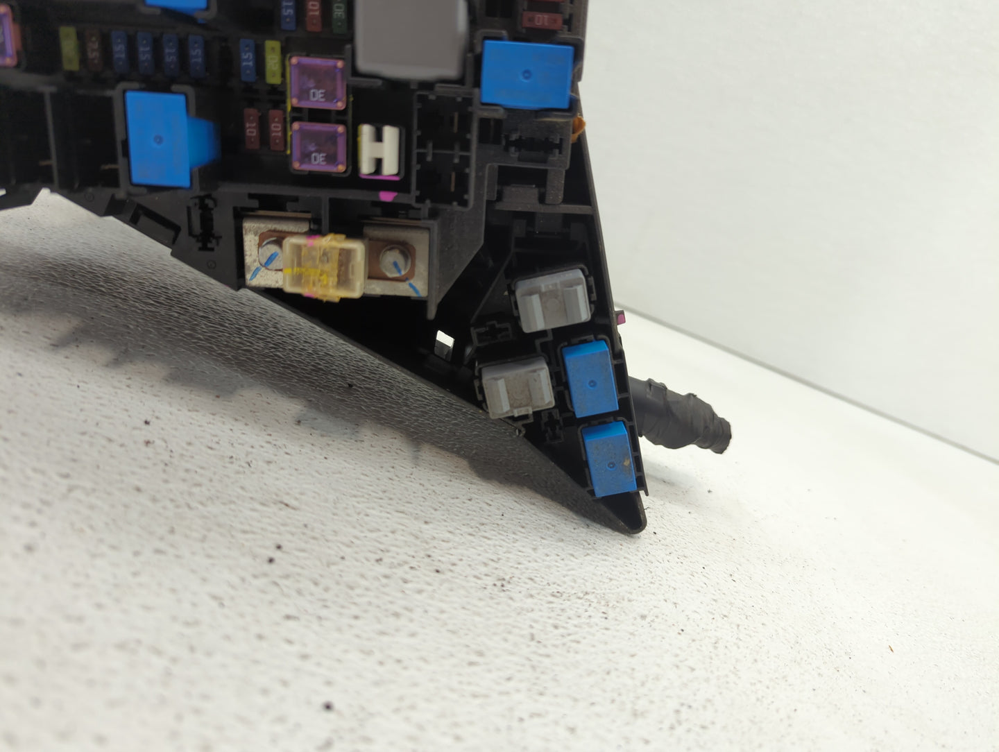 2010-2014 Subaru Legacy Fusebox Fuse Box Panel Relay Module P/N:MB10280B MB102801B, MB503202B Fits Fits 2010 2011 2012 2013 