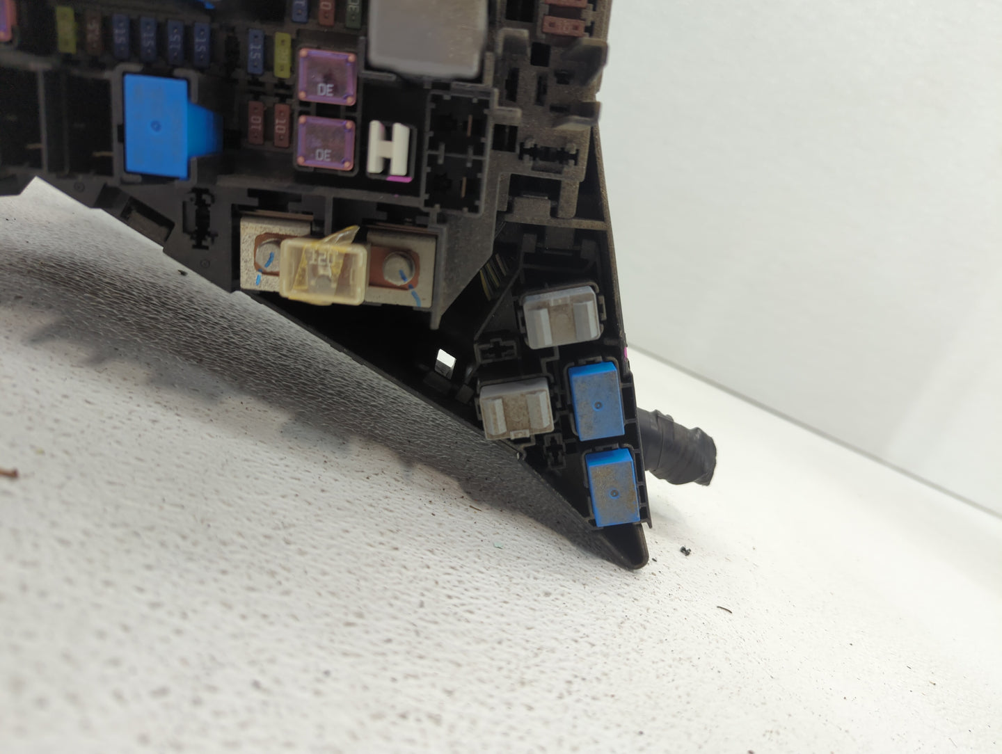 2010-2014 Subaru Legacy Fusebox Fuse Box Panel Relay Module P/N:MB10280B MB102801B, MB503202B Fits Fits 2010 2011 2012 2013 