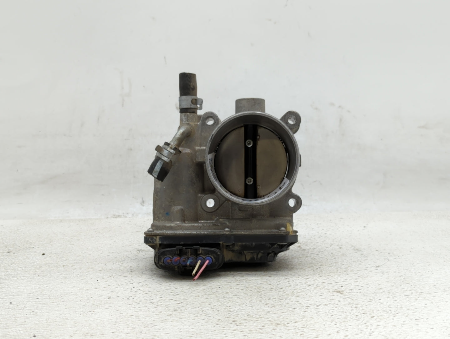 2013-2019 Subaru Legacy Throttle Body P/N:16112AA38A Fits Fits 2013 2014 2015 2016 2017 2018 2019 OEM Used Auto Parts - Oemu