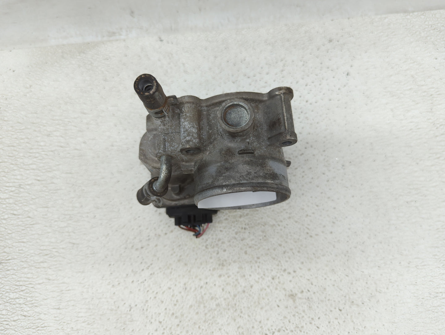 2013-2019 Subaru Legacy Throttle Body P/N:16112AA38A Fits Fits 2013 2014 2015 2016 2017 2018 2019 OEM Used Auto Parts - Oemu