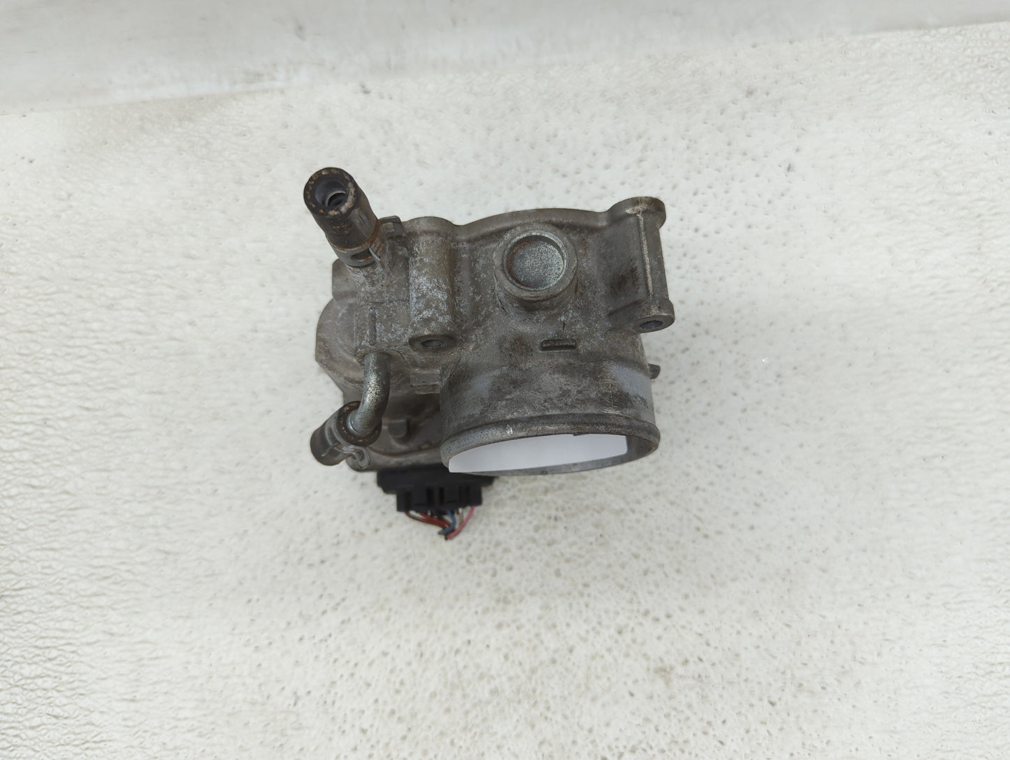 2013-2019 Subaru Legacy Throttle Body P/N:16112AA38A Fits Fits 2013 2014 2015 2016 2017 2018 2019 OEM Used Auto Parts - Oemu