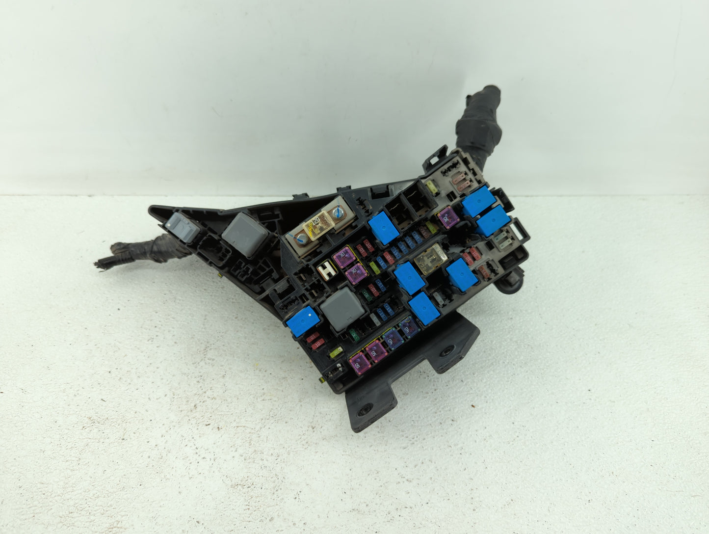 2010-2014 Subaru Legacy Fusebox Fuse Box Panel Relay Module P/N:MB10280B MB102801B, MB503202B Fits Fits 2010 2011 2012 2013 