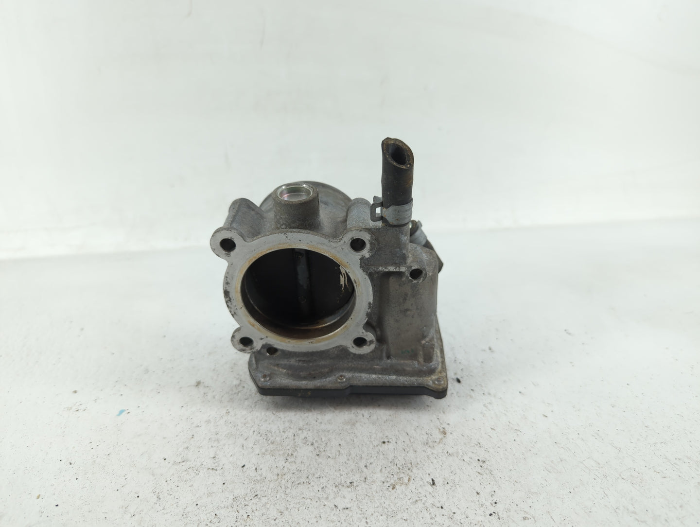 2013-2019 Subaru Legacy Throttle Body P/N:16112AA38A Fits Fits 2013 2014 2015 2016 2017 2018 2019 OEM Used Auto Parts - Oemu