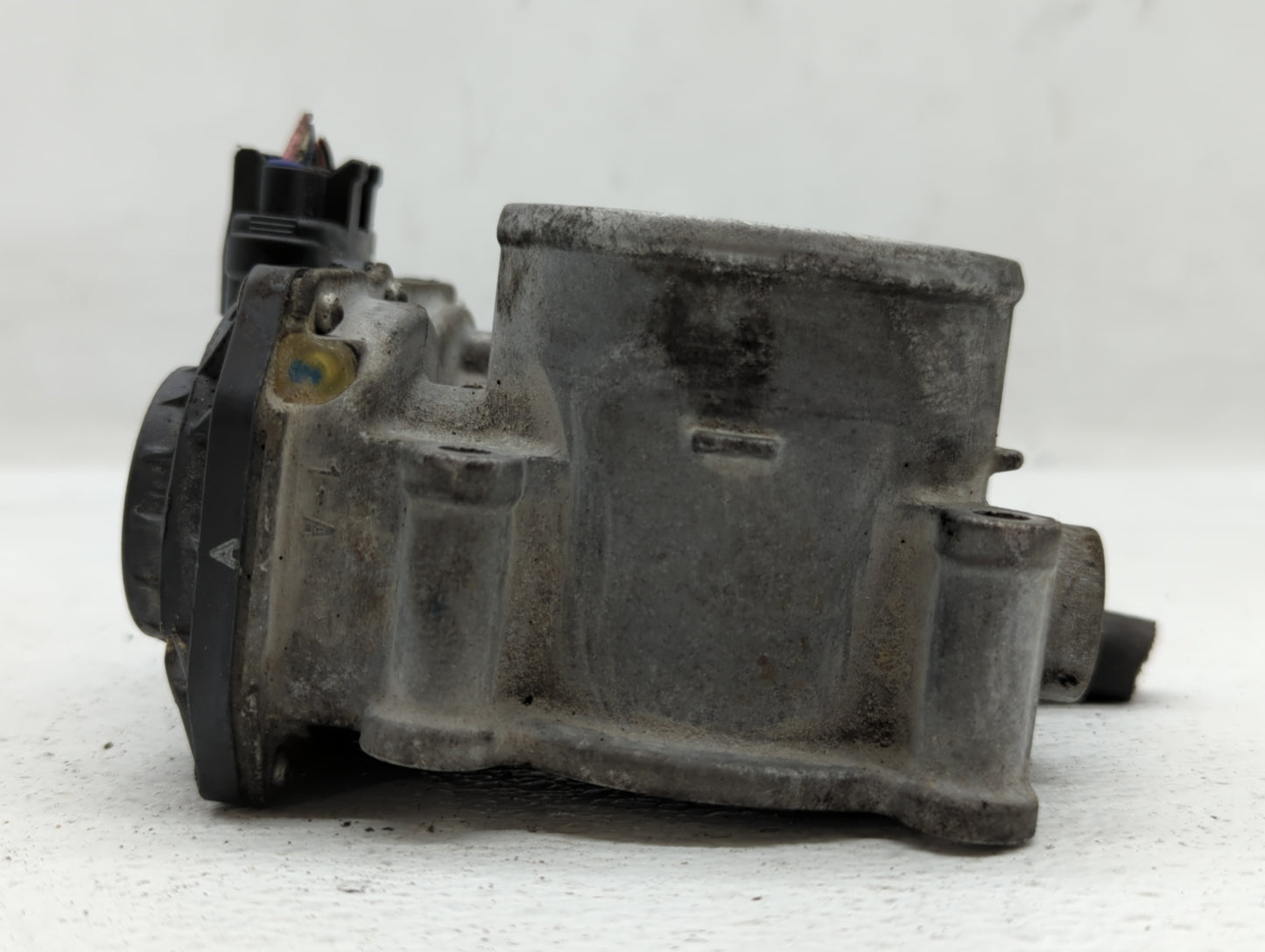 2013-2019 Subaru Legacy Throttle Body P/N:16112AA38A Fits Fits 2013 2014 2015 2016 2017 2018 2019 OEM Used Auto Parts - Oemu