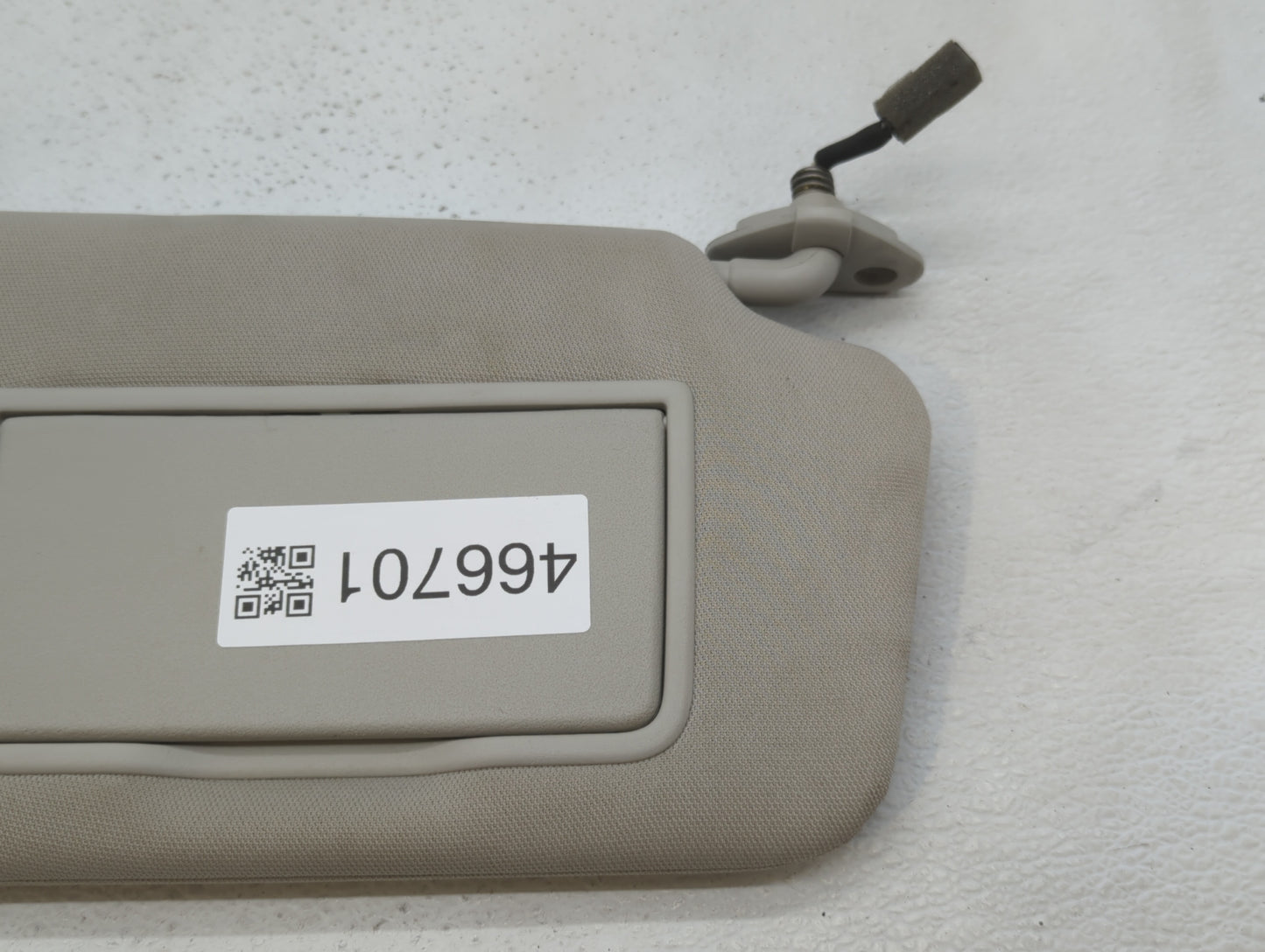 2010-2014 Subaru Legacy Sun Visor Shade Replacement Passenger Right Mirror Fits Fits 2010 2011 2012 2013 2014 OEM Used Auto 