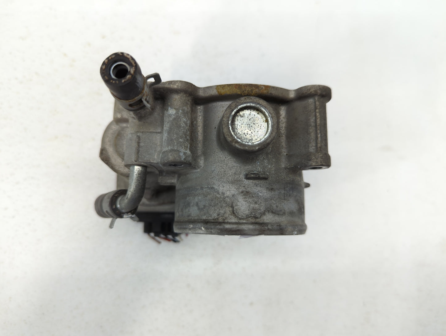 2013-2019 Subaru Legacy Throttle Body P/N:4016 1780 Fits Fits 2013 2014 2015 2016 2017 2018 2019 OEM Used Auto Parts - Oemus