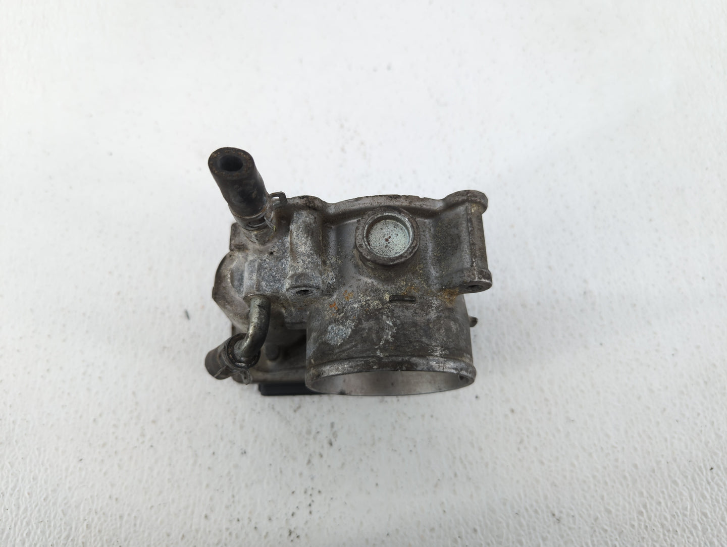 2013-2019 Subaru Legacy Throttle Body P/N:16112AA36A Fits Fits 2013 2014 2015 2016 2017 2018 2019 OEM Used Auto Parts - Oemu