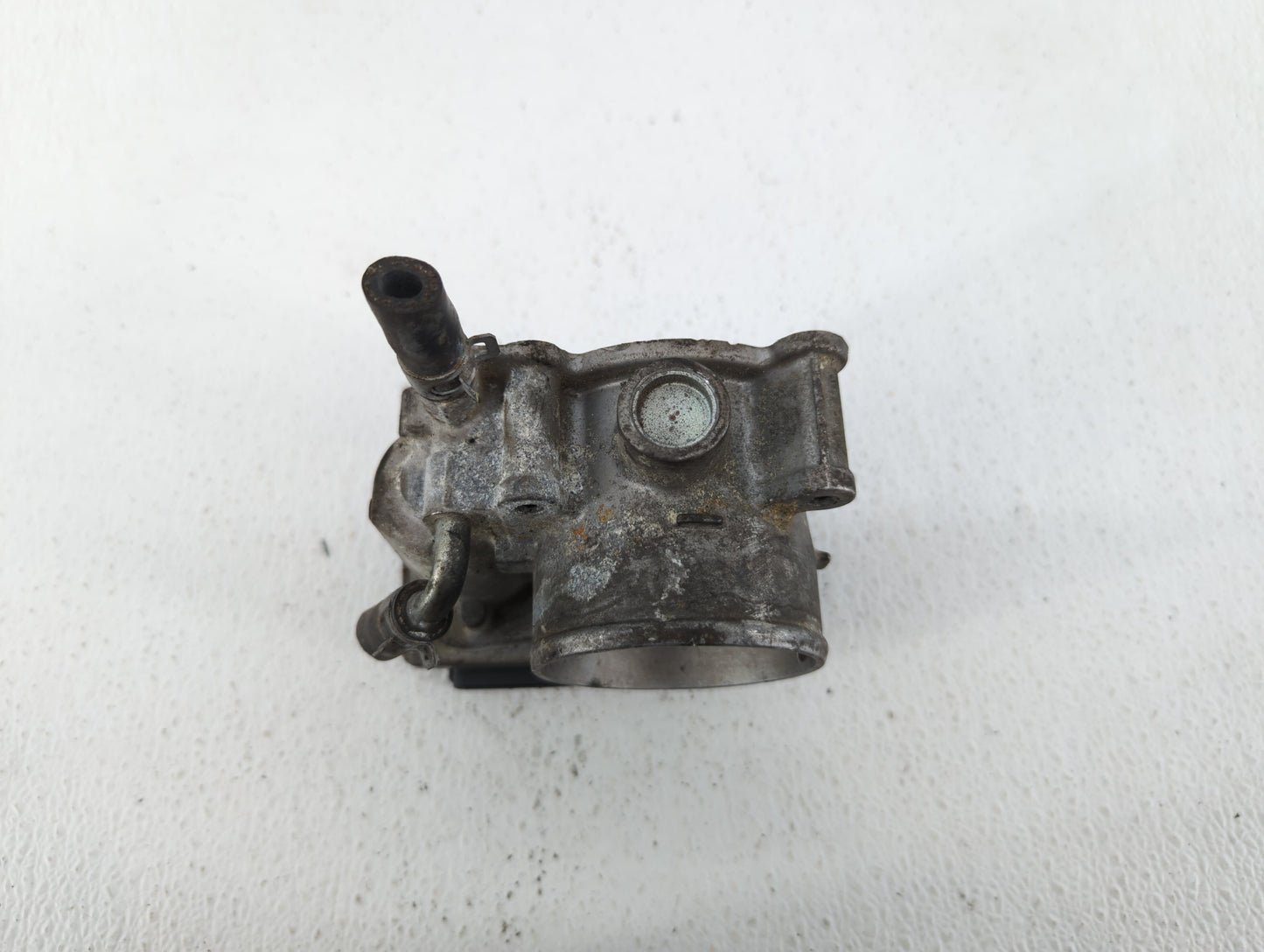 2013-2019 Subaru Legacy Throttle Body P/N:16112AA36A Fits Fits 2013 2014 2015 2016 2017 2018 2019 OEM Used Auto Parts - Oemu
