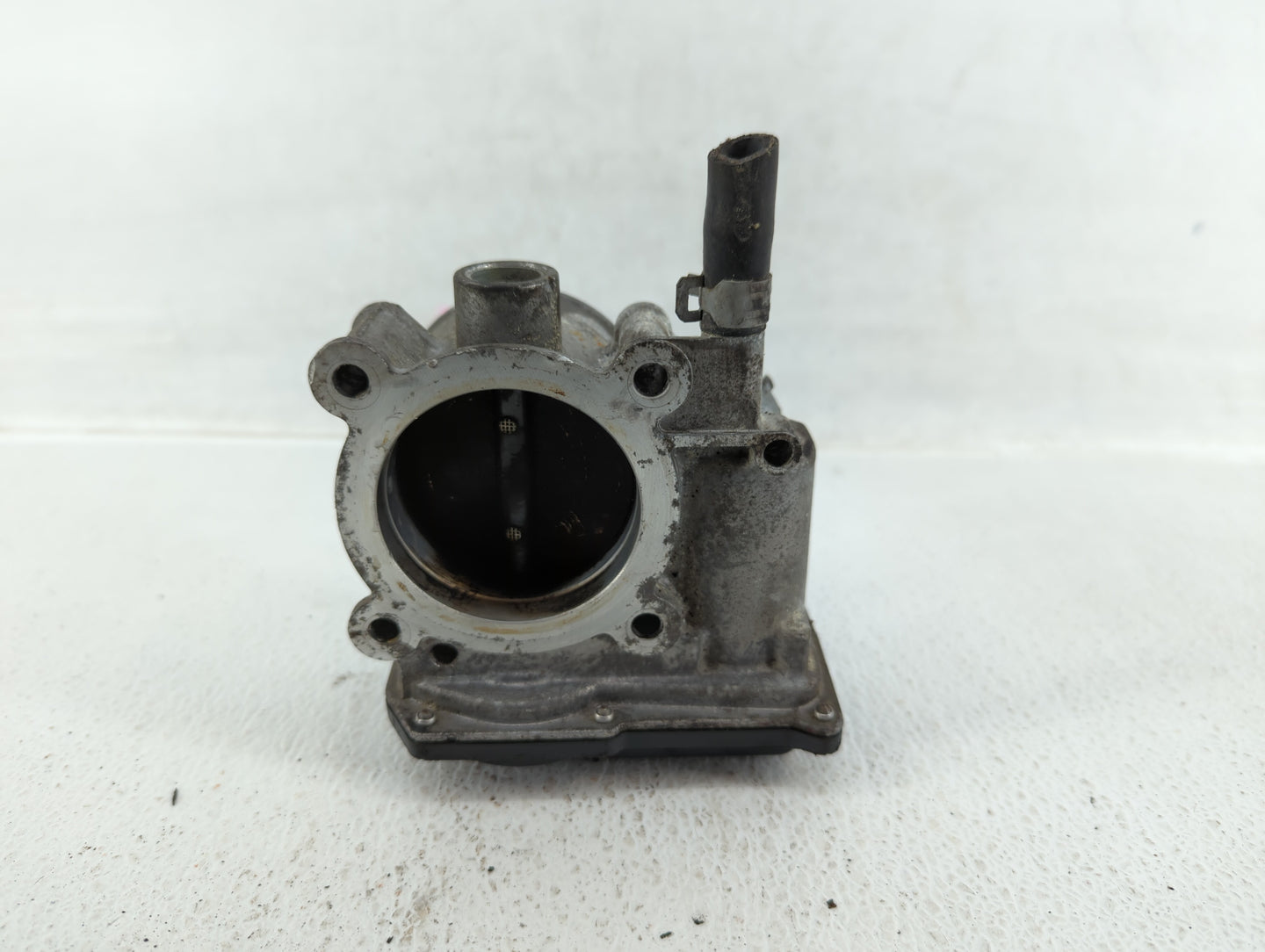 2013-2019 Subaru Legacy Throttle Body P/N:16112AA36A Fits Fits 2013 2014 2015 2016 2017 2018 2019 OEM Used Auto Parts - Oemu