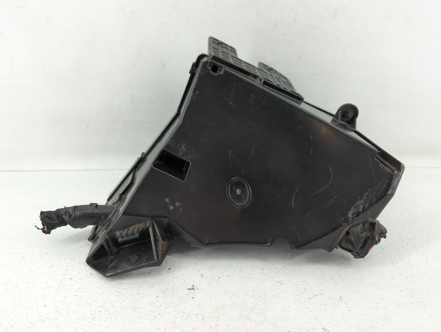 2010-2014 Subaru Legacy Fusebox Fuse Box Panel Relay Module P/N:MB503202B Fits Fits 2010 2011 2012 2013 2014 OEM Used Auto P