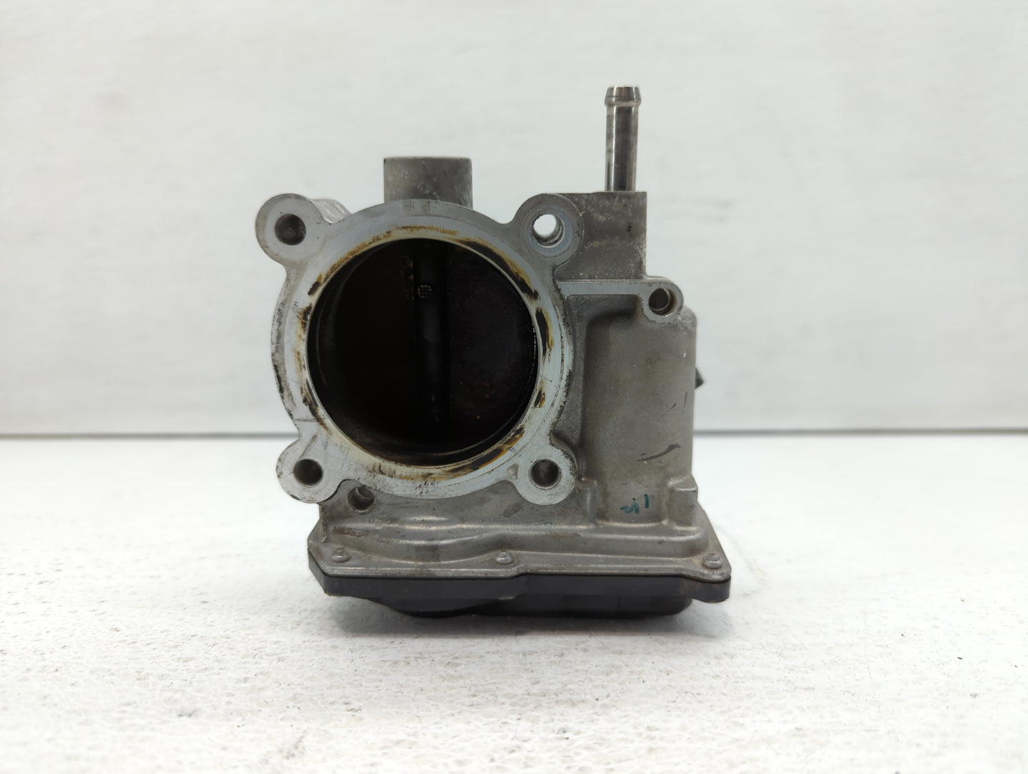 2013-2019 Subaru Legacy Throttle Body P/N:16112AA38A Fits Fits 2013 2014 2015 2016 2017 2018 2019 OEM Used Auto Parts - Oemu