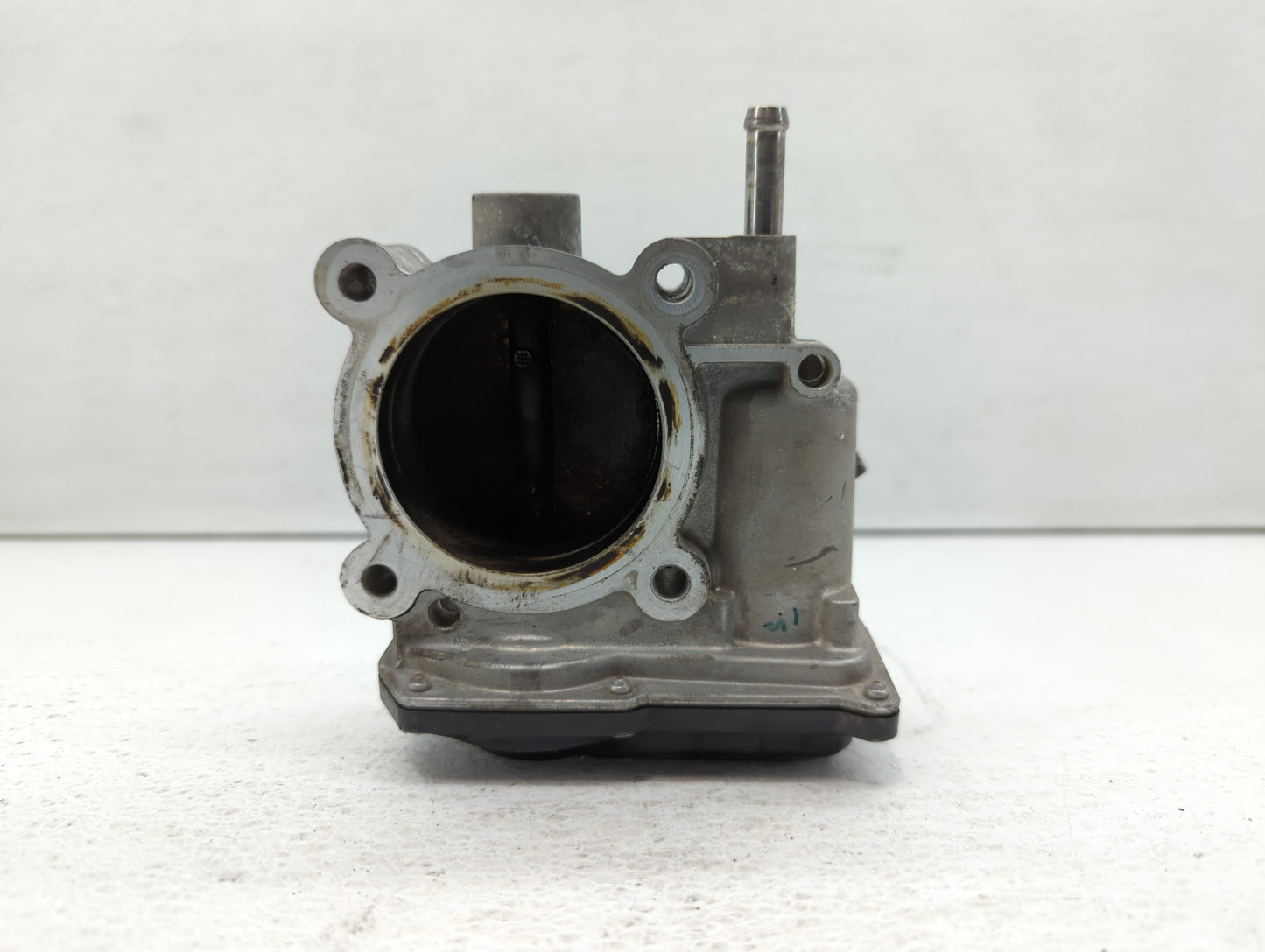 2013-2019 Subaru Legacy Throttle Body P/N:16112AA38A Fits Fits 2013 2014 2015 2016 2017 2018 2019 OEM Used Auto Parts - Oemu