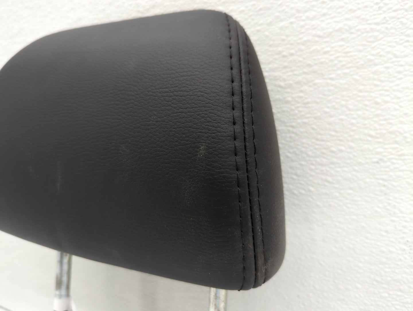 2013-2014 Subaru Legacy Headrest Head Rest Front Driver Passenger Seat - Oemusedautoparts1.com
