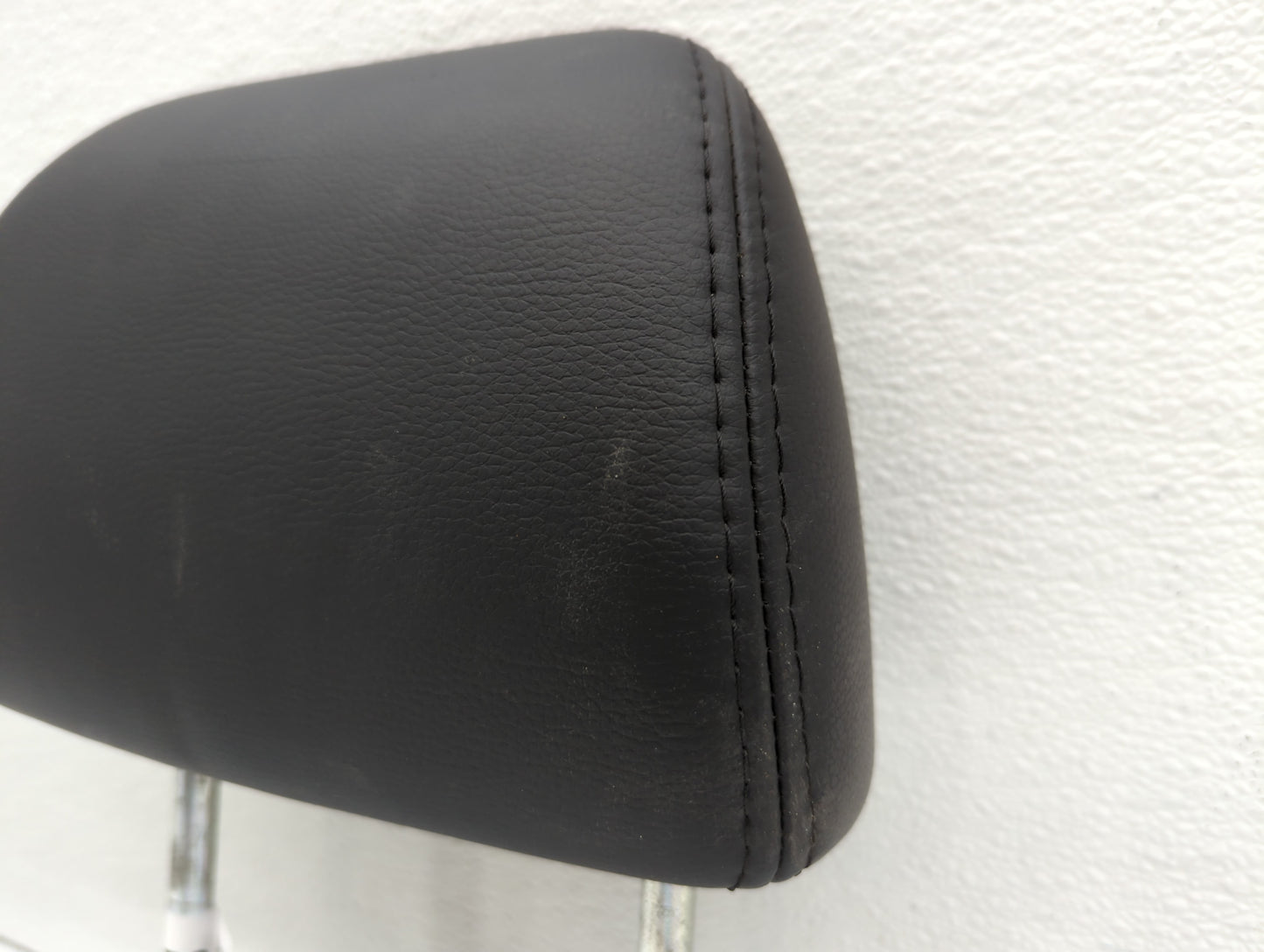 2013-2014 Subaru Legacy Headrest Head Rest Front Driver Passenger Seat - Oemusedautoparts1.com