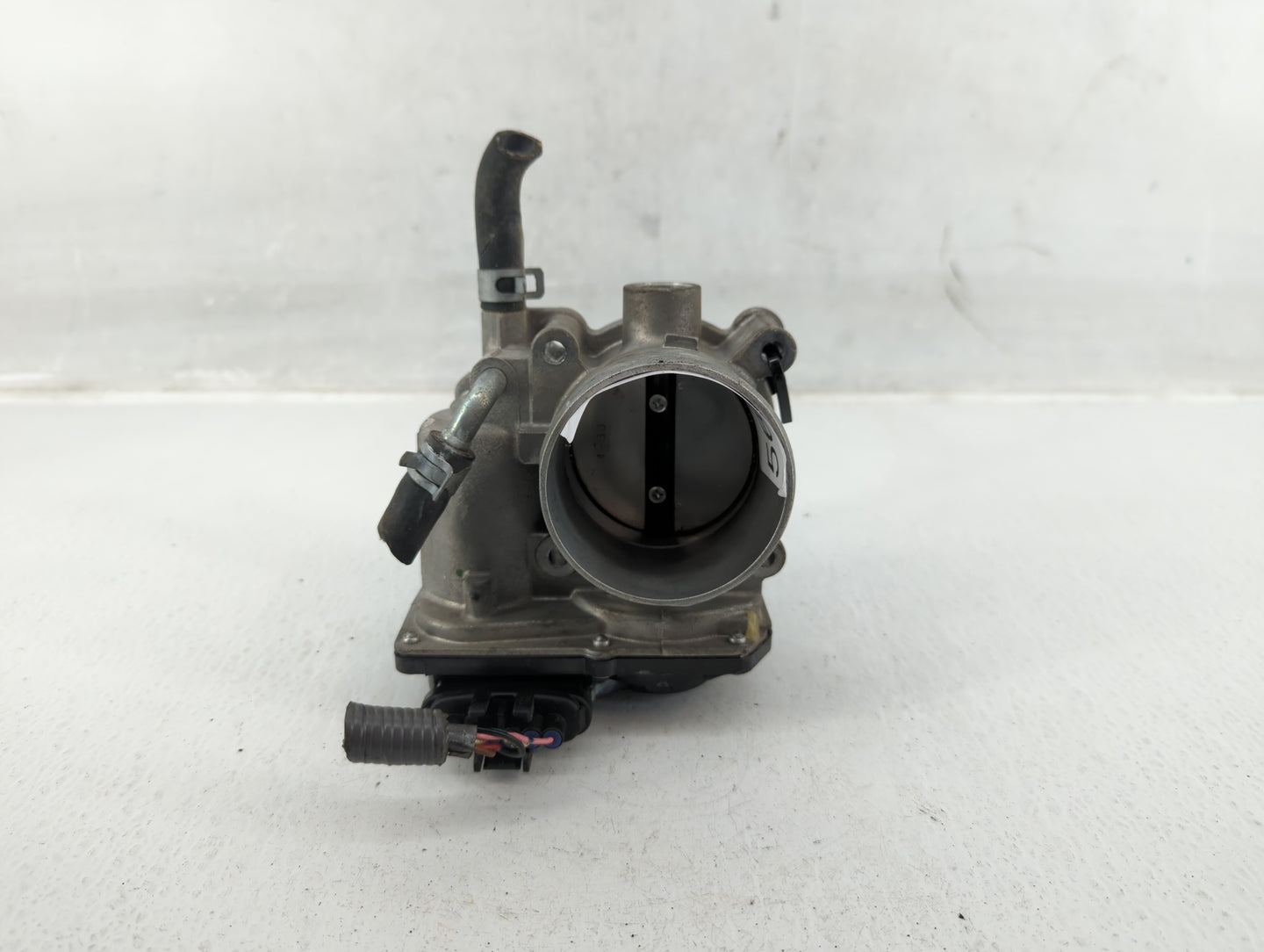 2013-2019 Subaru Legacy Throttle Body P/N:16112AA38A Fits Fits 2013 2014 2015 2016 2017 2018 2019 OEM Used Auto Parts - Oemu