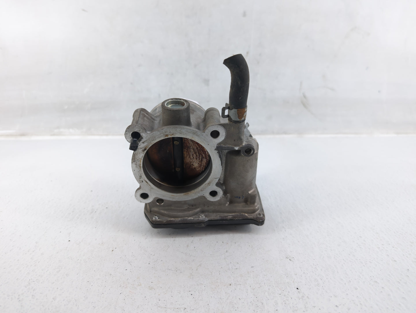 2013-2019 Subaru Legacy Throttle Body P/N:16112AA38A Fits Fits 2013 2014 2015 2016 2017 2018 2019 OEM Used Auto Parts - Oemu