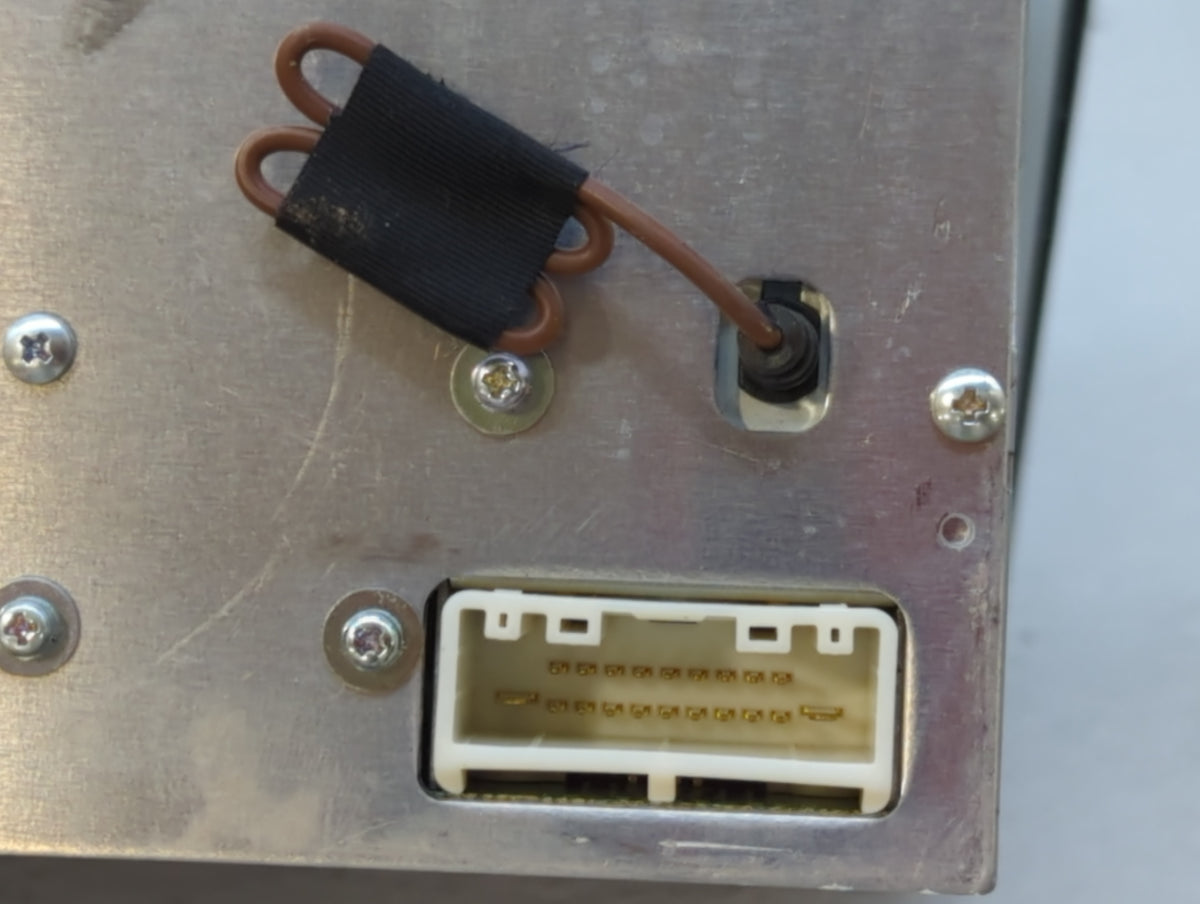 2012-2014 Subaru Legacy Am Fm Cd Player Radio Receiver 572677 - Oemusedautoparts1.com