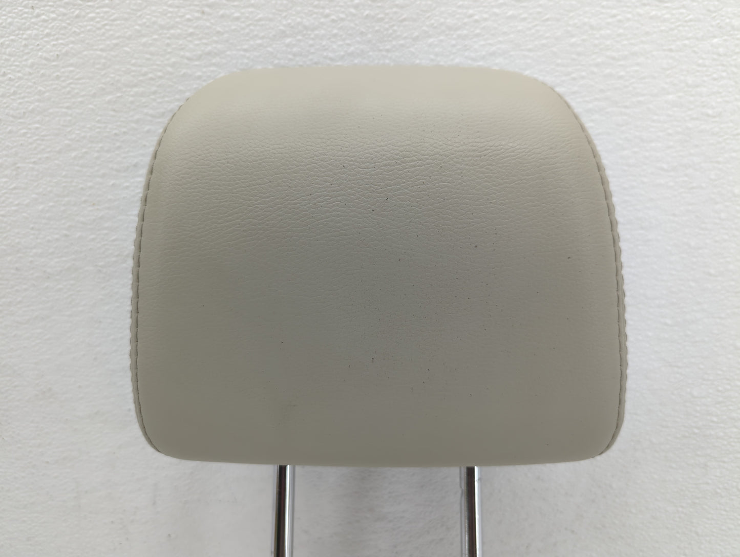 2013-2014 Subaru Legacy Headrest Head Rest Front Driver Passenger Seat Fits Fits 2013 2014 OEM Used Auto Parts - Oemusedauto