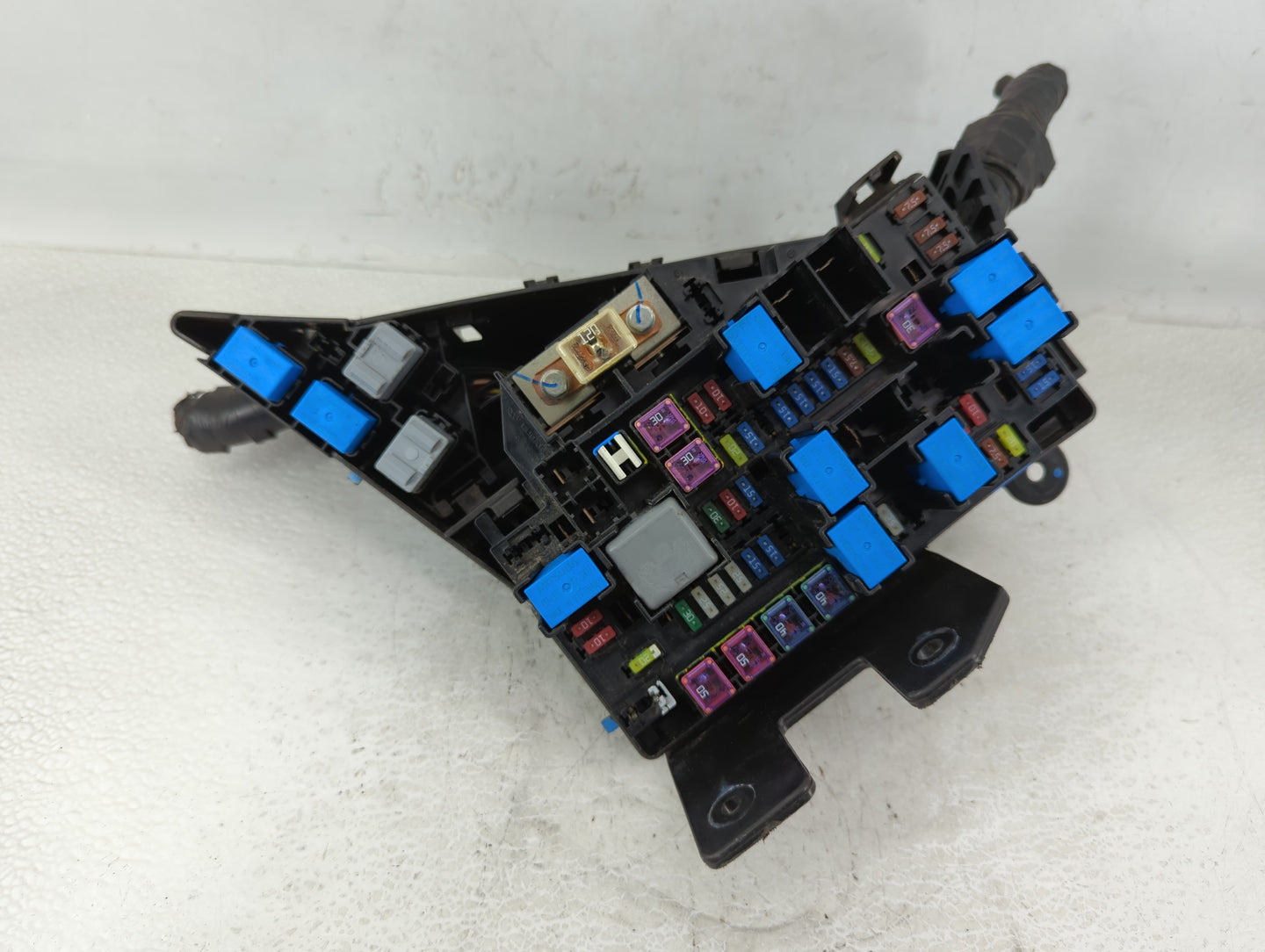 2010-2014 Subaru Legacy Fusebox Fuse Box Panel Relay Module P/N:MB50320 2B Fits Fits 2010 2011 2012 2013 2014 OEM Used Auto 