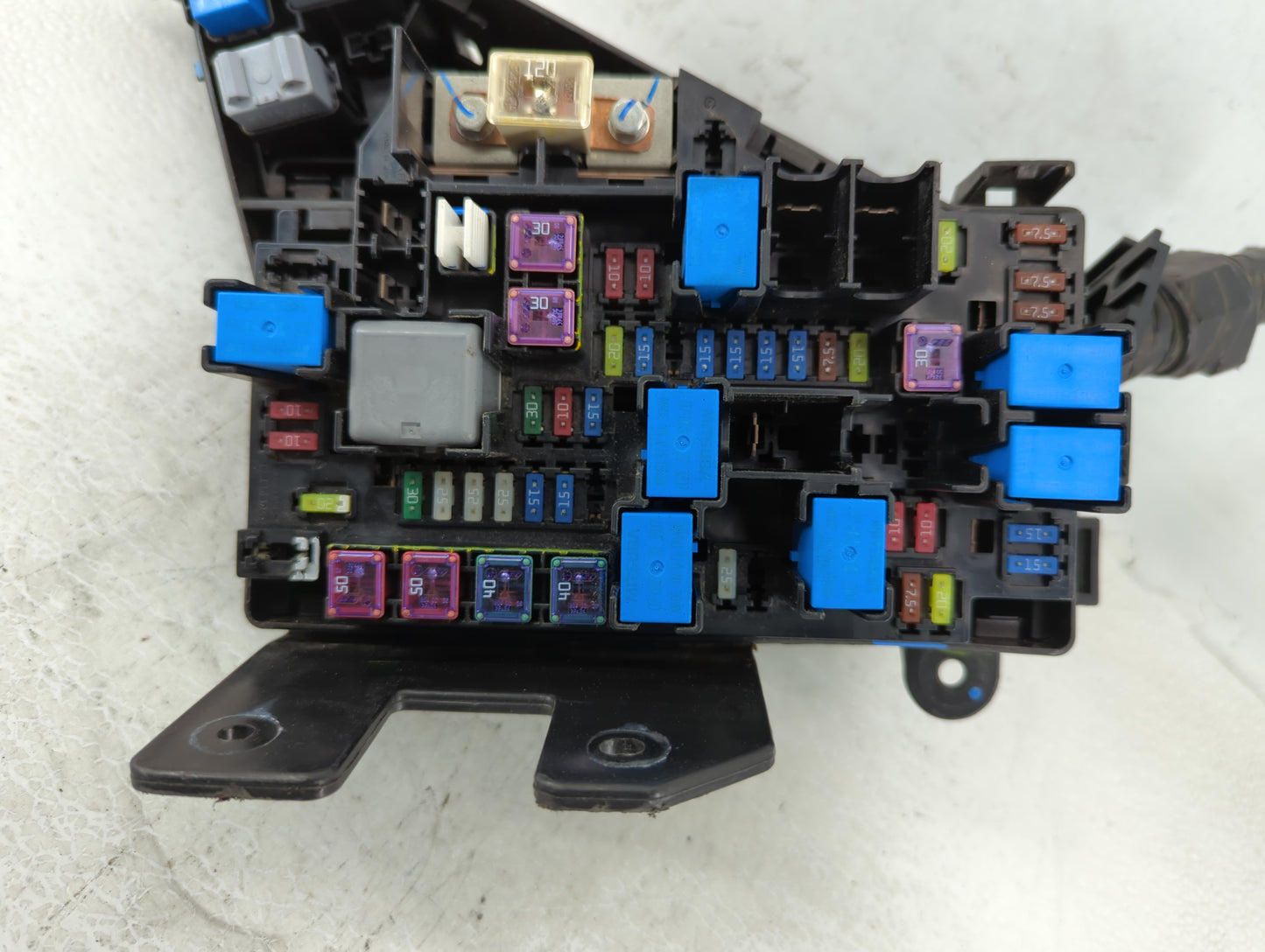 2010-2014 Subaru Legacy Fusebox Fuse Box Panel Relay Module P/N:MB50320 2B Fits Fits 2010 2011 2012 2013 2014 OEM Used Auto 