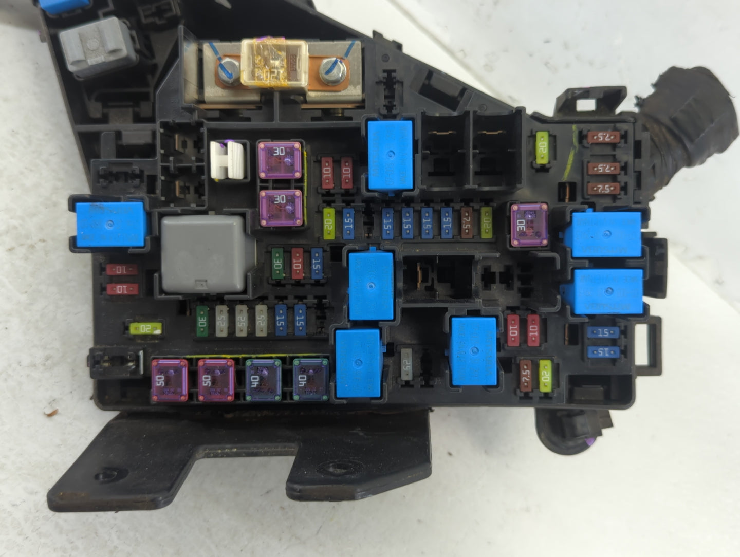 2010-2014 Subaru Legacy Fusebox Fuse Box Panel Relay Module P/N:MB503202B Fits Fits 2010 2011 2012 2013 2014 OEM Used Auto P