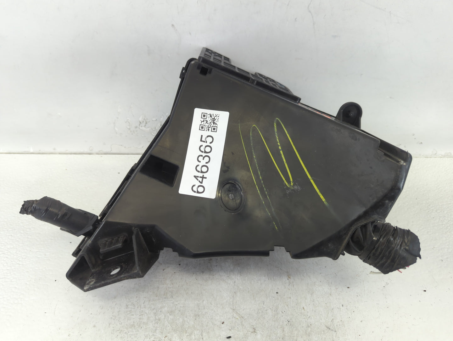 2010-2014 Subaru Legacy Fusebox Fuse Box Panel Relay Module P/N:MB503202B Fits Fits 2010 2011 2012 2013 2014 OEM Used Auto P
