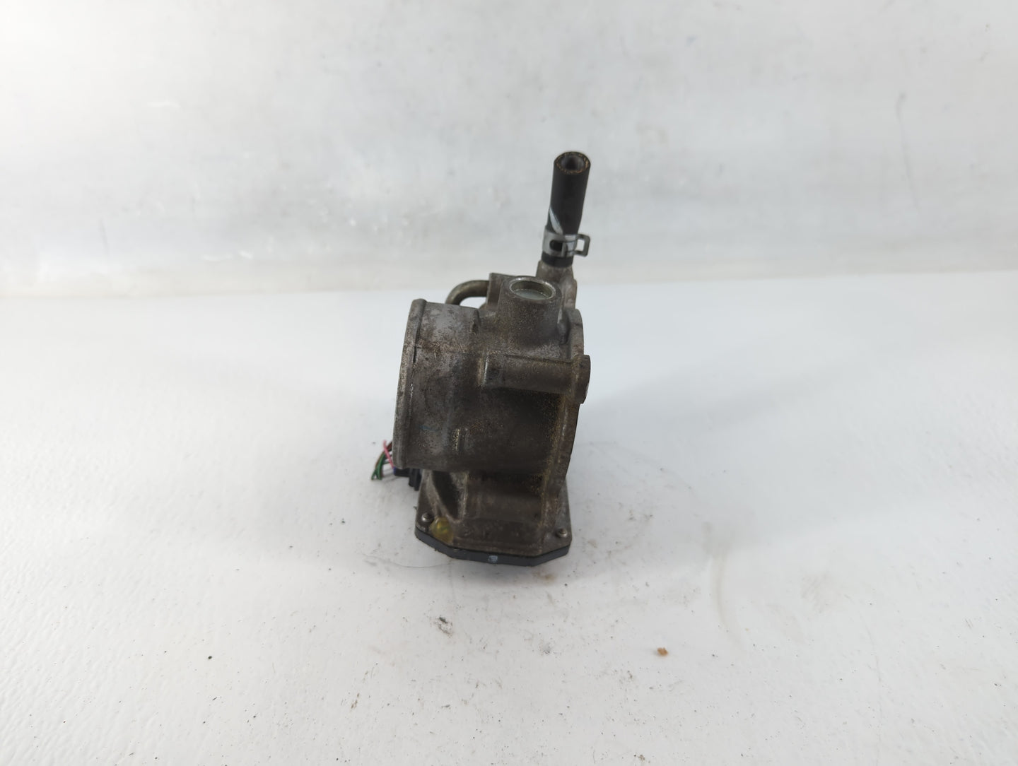 2013-2019 Subaru Legacy Throttle Body P/N:8T02 1780-01438 16112AA38A Fits Fits 2013 2014 2015 2016 2017 2018 2019 OEM Used A
