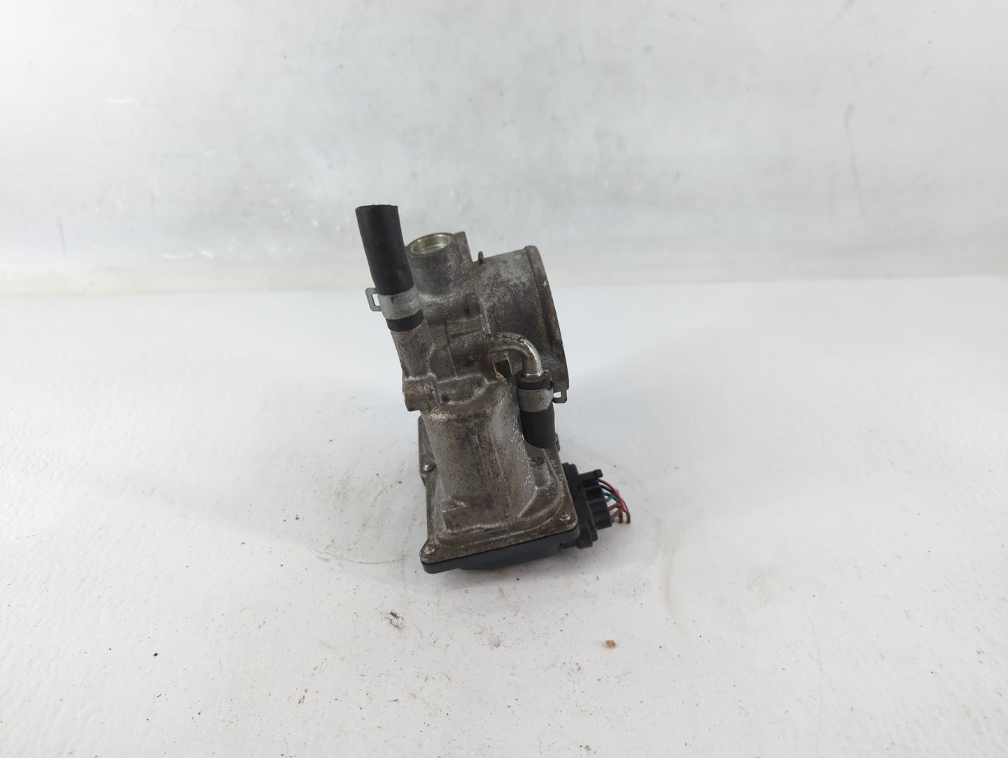 2013-2019 Subaru Legacy Throttle Body P/N:8T02 1780-01438 16112AA38A Fits Fits 2013 2014 2015 2016 2017 2018 2019 OEM Used A