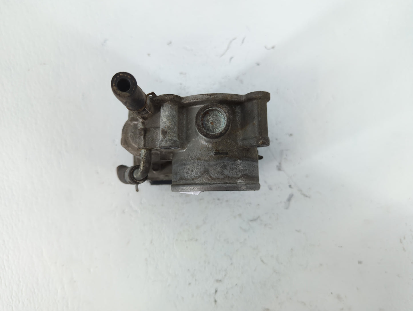 2013-2019 Subaru Legacy Throttle Body P/N:16112AA38A Fits Fits 2013 2014 2015 2016 2017 2018 2019 OEM Used Auto Parts - Oemu