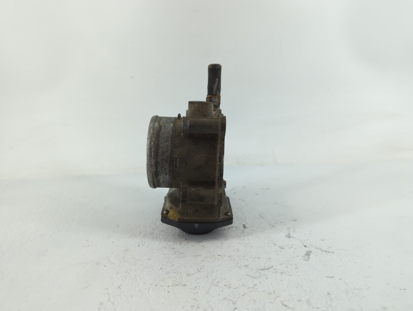 2013-2019 Subaru Legacy Throttle Body P/N:16112AA38A Fits Fits 2013 2014 2015 2016 2017 2018 2019 OEM Used Auto Parts - Oemu