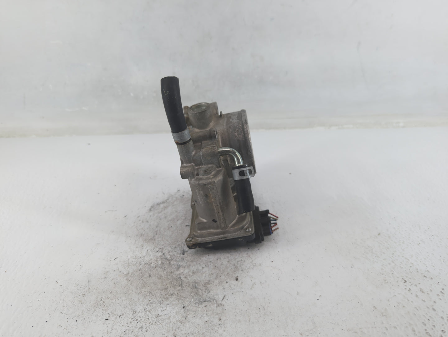 2013-2019 Subaru Legacy Throttle Body P/N:11P101780 16112AA38A Fits Fits 2013 2014 2015 2016 2017 2018 2019 OEM Used Auto Pa