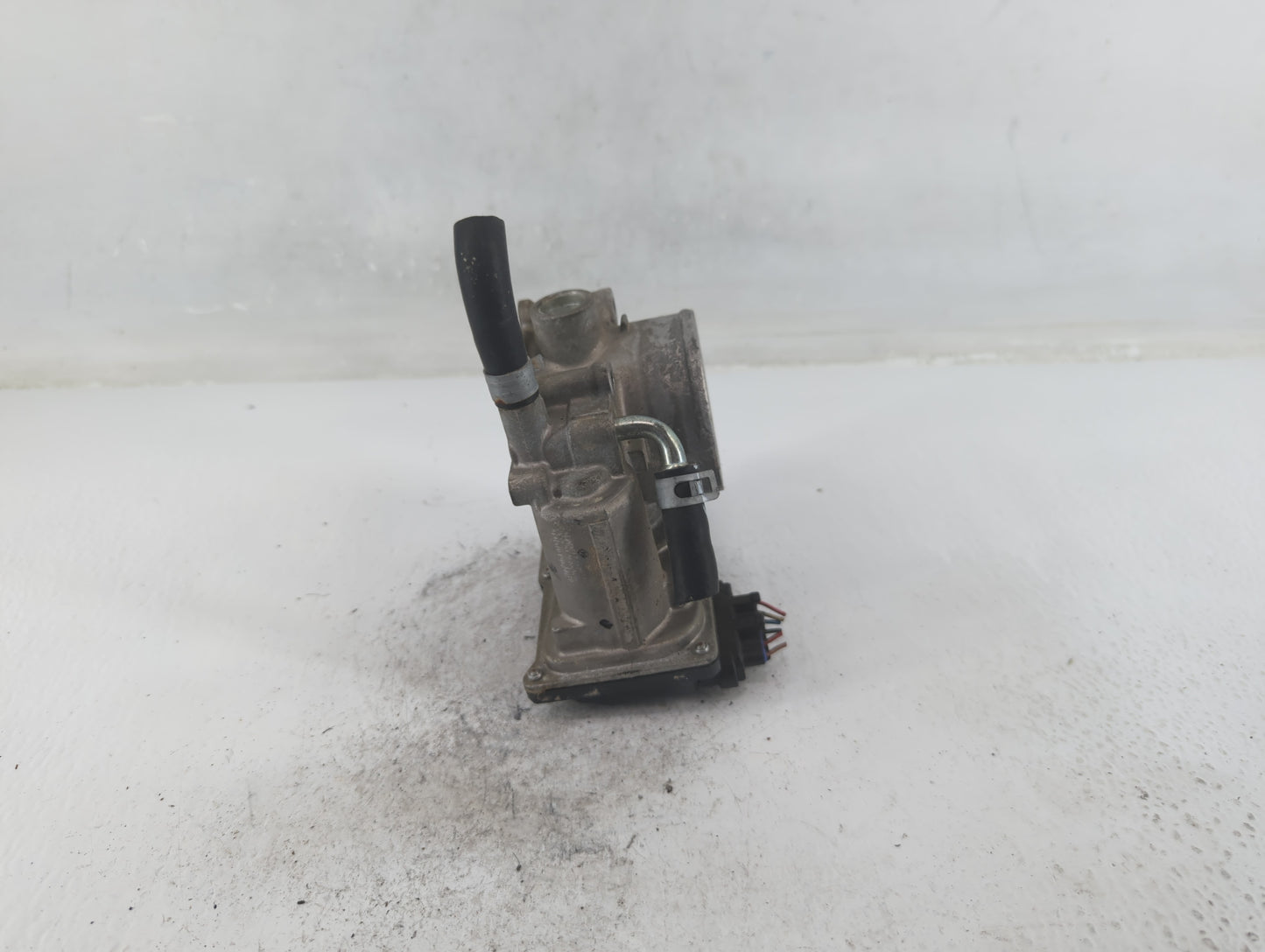 2013-2019 Subaru Legacy Throttle Body P/N:11P101780 16112AA38A Fits Fits 2013 2014 2015 2016 2017 2018 2019 OEM Used Auto Pa