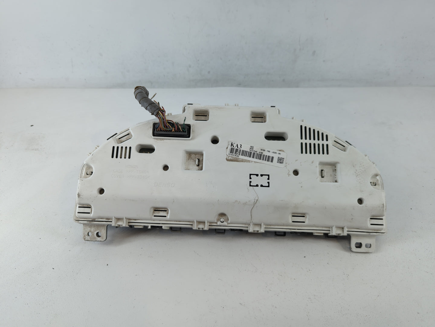 2013 Subaru Legacy Instrument Cluster Speedometer Gauges P/N:TN157540-4198 78100-TK8-A320-M1 Fits OEM Used Auto Parts - Oemu